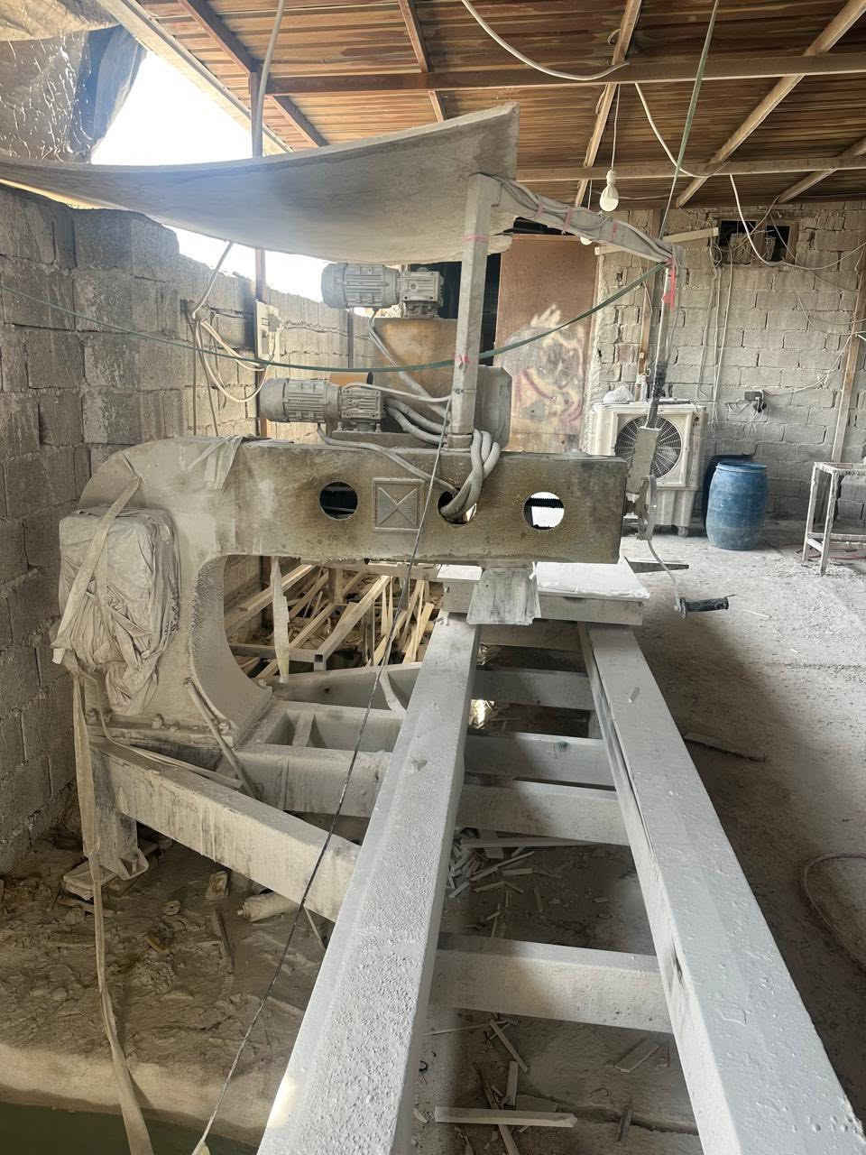 معمل كوارتز متكامل مع الموقع 
يحتوي على قاعتين الاولى للكوارتز
والثانية ممكن ترهم معمل mdf
يحتوي على اوفيس ومغاسل
متوفر وطنية وخط سحب ومولد كيا
المكان بغداد جكوك

+964 770 337 1100
مكلف بالنشر
