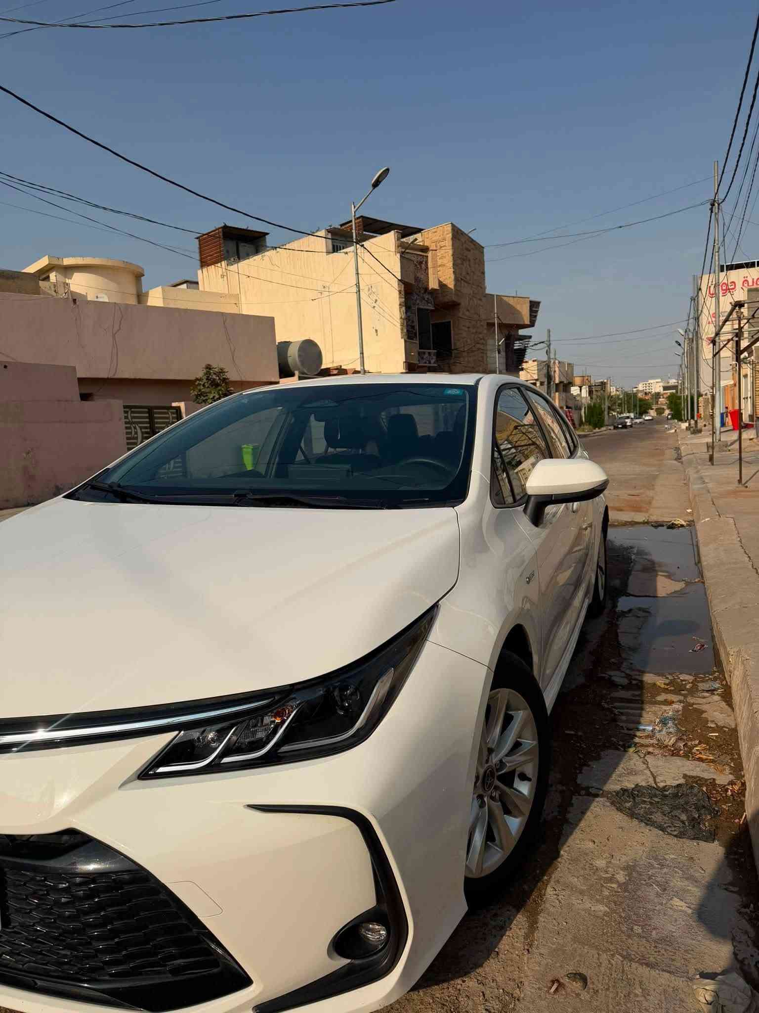 السلام عليكم 

كورلا هايبرد 2025 مكفولة بيها فقط شخط بسيط بالباب و BDR ع كد اصبع بحافة الباب 

فول مواصفات ماعدا الكشن مو كهرباء سنوية بأسمي وهزة جديدة داخل جلد اسود ماشية 13 الف فقط 

سعرها 159 وبيها مجال حك جيتك 

مكانها بغداد الكرخ 

تواصل ***********
