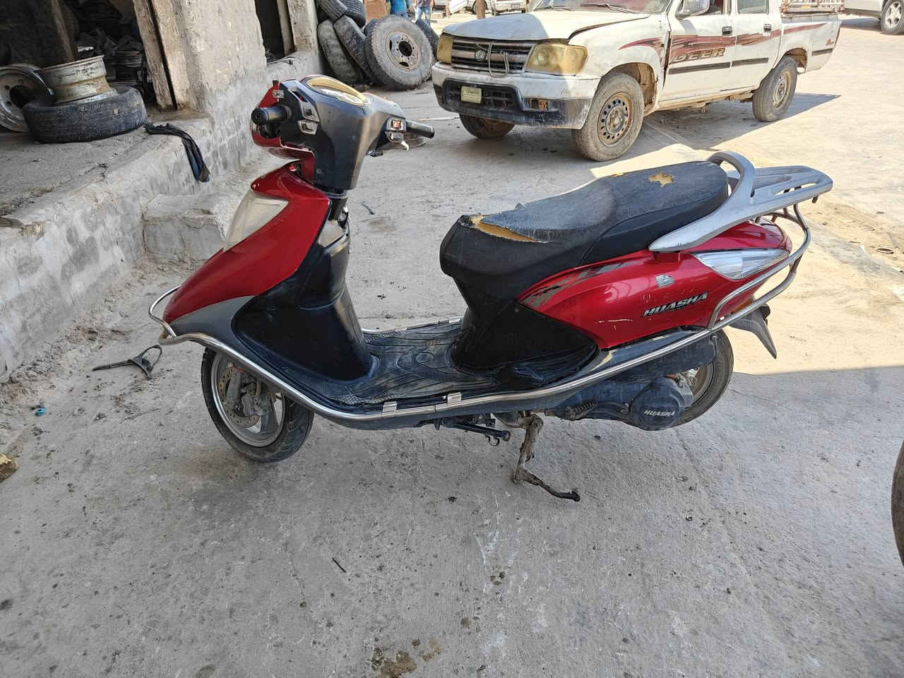 السلام عليكم دراجة سبيسي للبيع نضيفة كهربائيات كلها شغالة نكرة سلف أي نقص بيهة ترجع باتري جديد كابريتر جديد ما بيها نقص السعر 250 بيها مجال 
رقم الهاتف ***********
