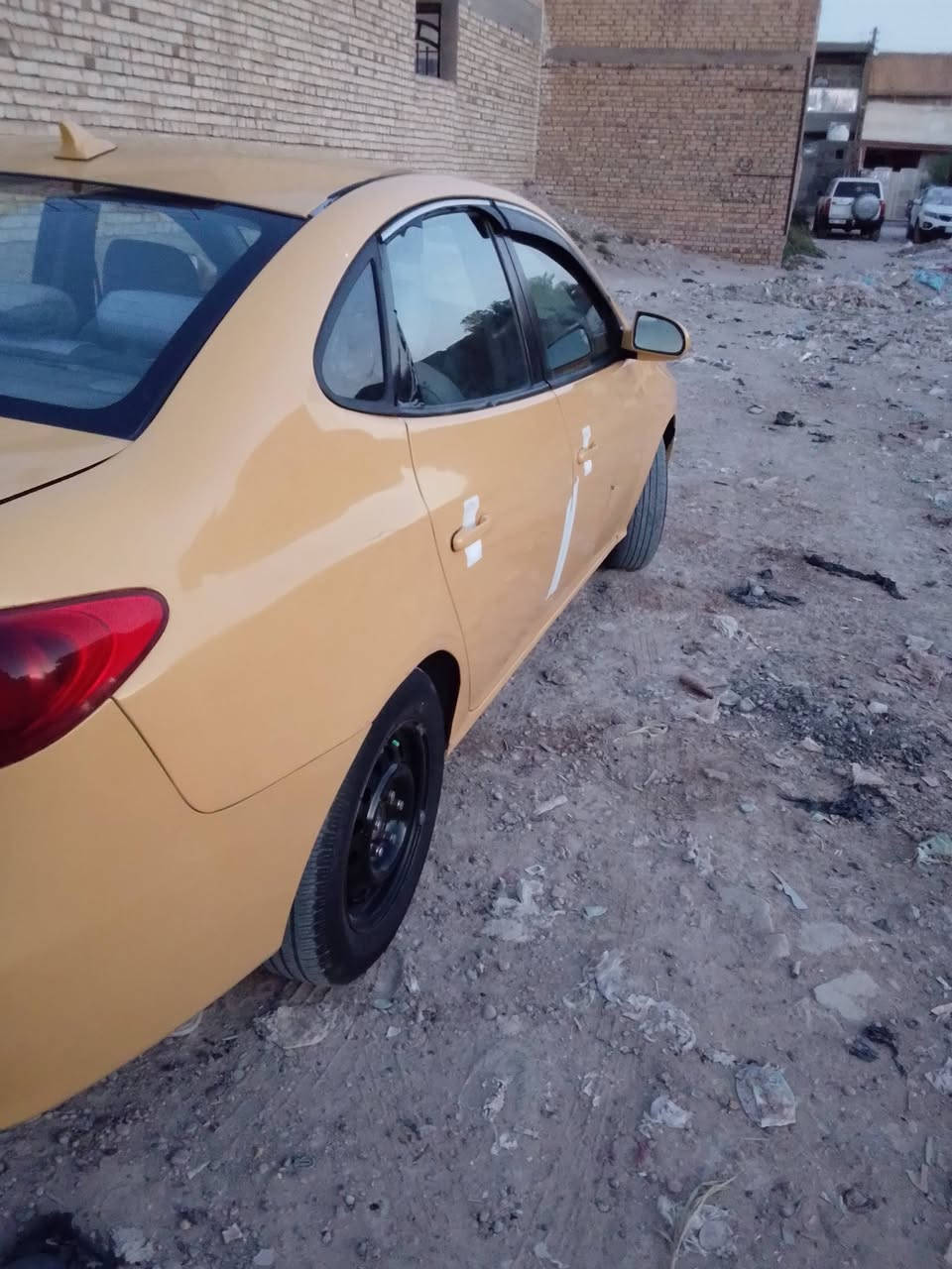 النترا 10 امريكي مكينه الفين
حادث جاملغات خلفيه نفسهن وقبق جنطه مبدل بلاد 
بل عراق جاملغ امامي 
تبريد فقط كمبريسر تخم تاير عليها 
بقم بغداد هيئه غرامات مصفره 
سنويه 2031
السعر 75 وبيها مجال قليل 
مكان سياره بغداد 
رقم الهاتف ***********
