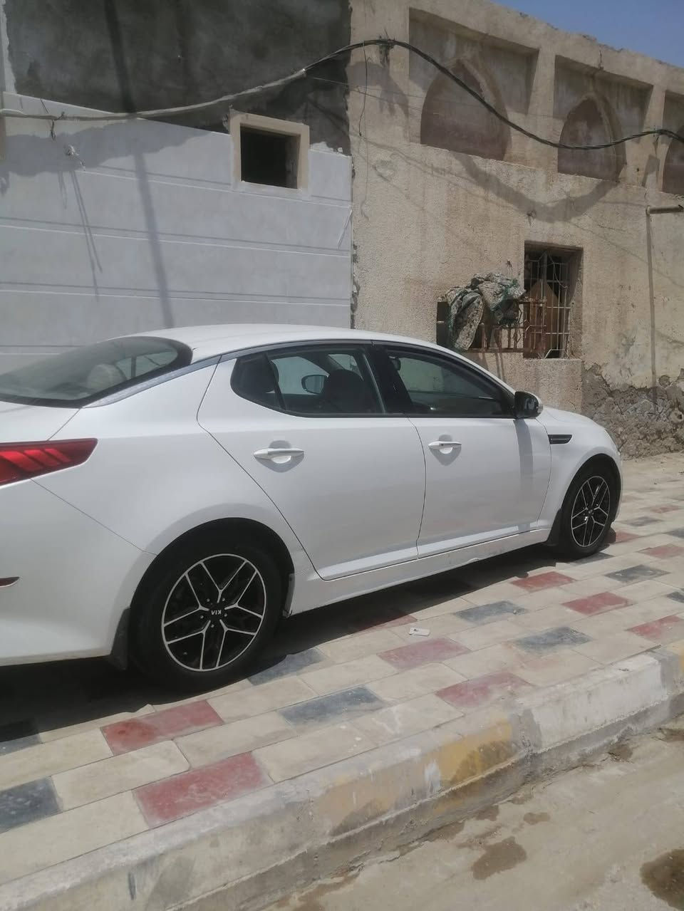 سلام عليكم كيا اوبتيما ٢٠١٥ خليجي كفاله عامه ماعدا بارد قليل 
فول مواصفات عده البنراما محرك ٢٤٠٠ بصمته تشغيل حساس اماي خلفي سعر ١٥٧ بيه مجال بصيط عنوان السياره الناصريه 
***********《
