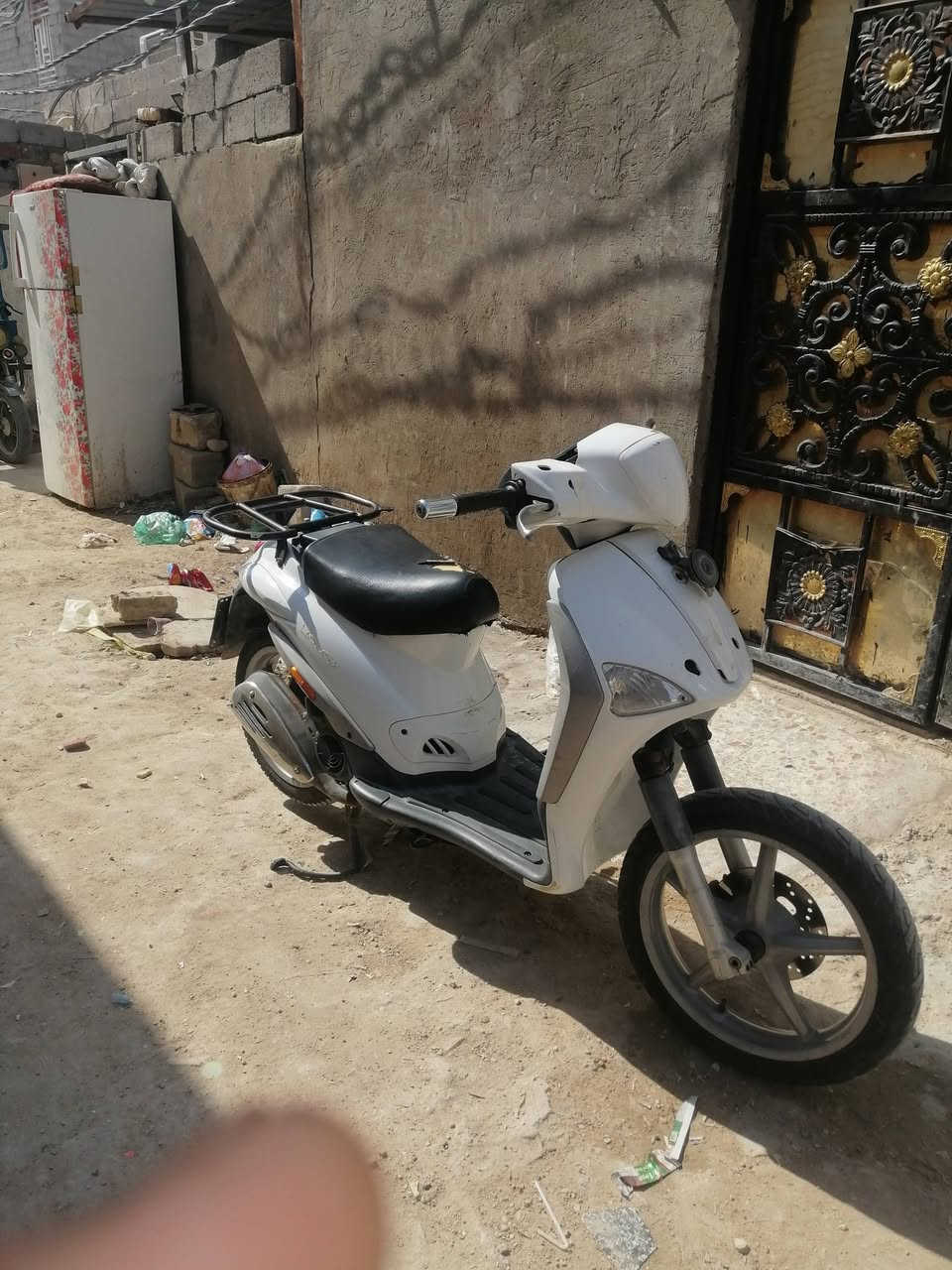 للبيع ماطور جديد مكينه نضيفه ما مفتوحه.. تجي وياه سوبايه اماميه سعر 550وبيه مجال ماتوزي على بيعته 
***********
