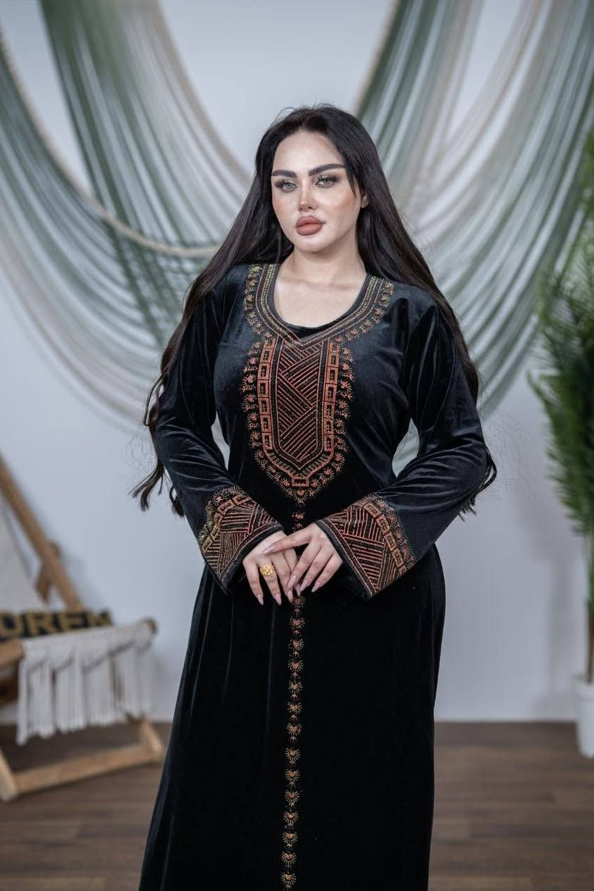 لحجز • واتساب • ملابس