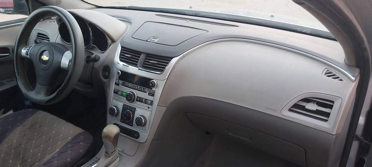ماليبو خليجي ٢٠١١ محرك ٢٤٠٠ تنفس طبيعي 
بيهه قطعه تبديل وقطعه صبغ 
محرك وكير وتبريد + منظومه غاز 
نضافه الصدر ٧٠ % 
مكاني بغداد الحريه *********** بغداد, العراق
