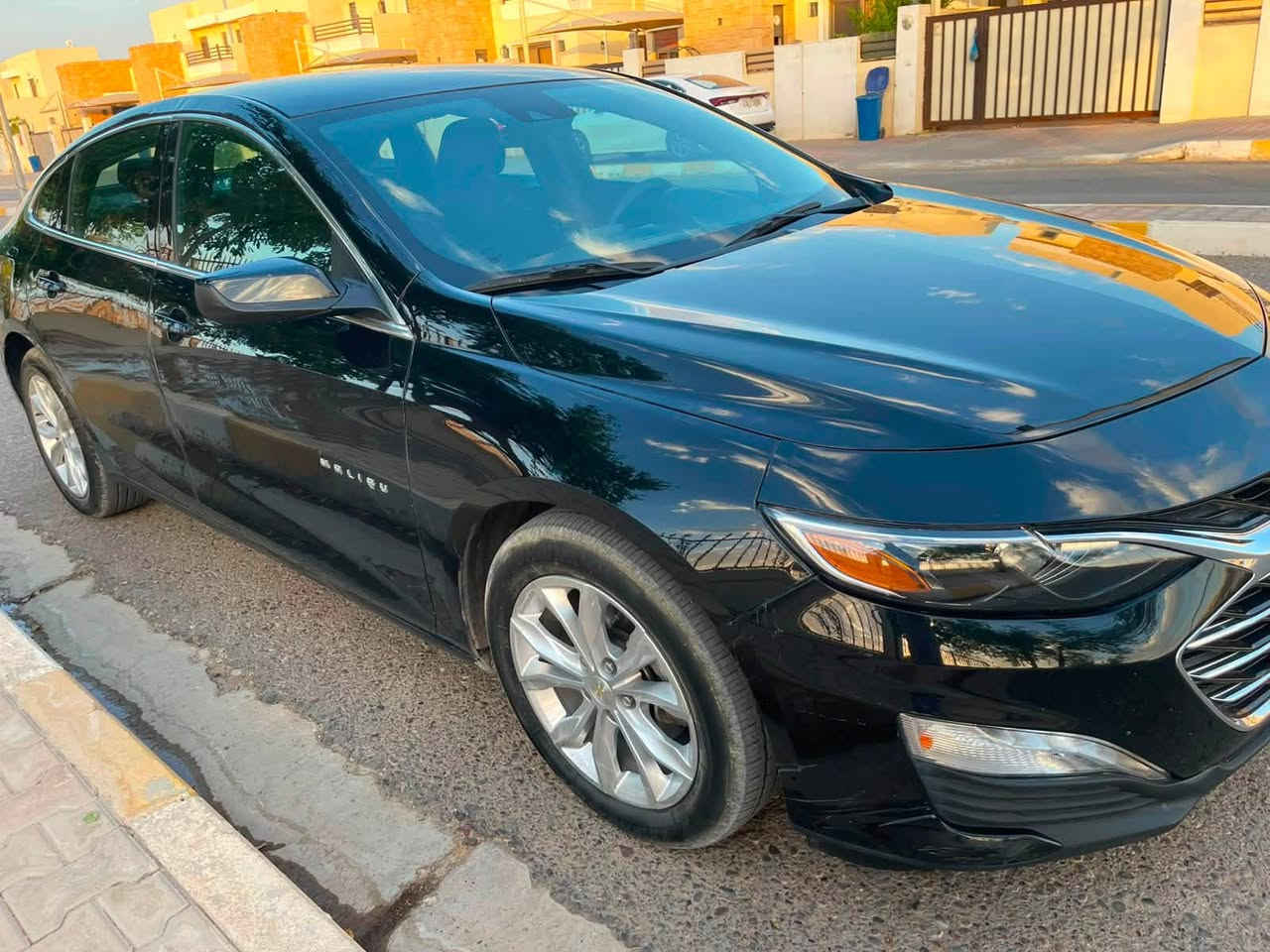 السلام عليكم
للبيع فقط
ماليبو موديل23 لون اسود LT محرك 1500 تيربو
ماشيه53 ألف mi
بدون صبغ بدون اير باك
رقم الشاصي 1G1ZD5ST5PF176350
بجم كبس صندوق كبس 
باب ايمن وجاملغ ايمن تعديل بارد بدون صبغ صور الحادث مروفوقة بلصور 
تخم تاير
المواصفات:قطعتين تبريد__تشغيل عن بعد__بصمه__كراسي كهرباء__الغرفه لون اسود__تحديد مسار__تحديد سرعه__رادار امامي__تحكم مري كهرباء __لد امامي__سبير وجك بلادي__إطفاء ذاتي__كار بلاي__شاشه لمس__مانع انزلاق__جام اوتو__هاند بريك بصمه. 
العنوان اربيل 
رقم السيارة أربيل شرط التحويل 
السعر 13200$
‏‭ ***********

