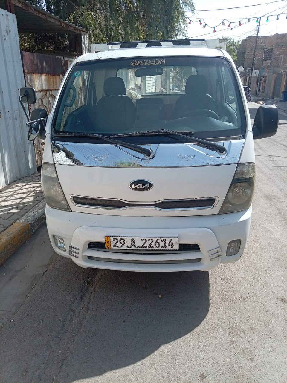 كيا بنگو 14 رقم واسط مكينه 2700 قبق اسود مكينه و اكسل و گير خير من الله سياره جاهزه تخم تاير جديد صار شهر من بدلته كهرباء شغاله مابيهه اي نقص من الاخير متصرف عليهه شي السياره بأسمي مكاني بغداد  التحويل ثاني يوم سعرهه 90 وبي مجال  ***********
