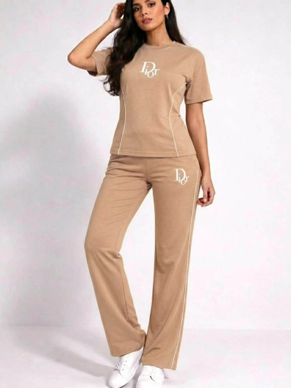 سعر الدرزن ٩٥
القياس M.L.XL.2XL
توصيل جميع محافظات العراق ٥
للحجز والاستفسار مراسلة الصفحة 
***********
