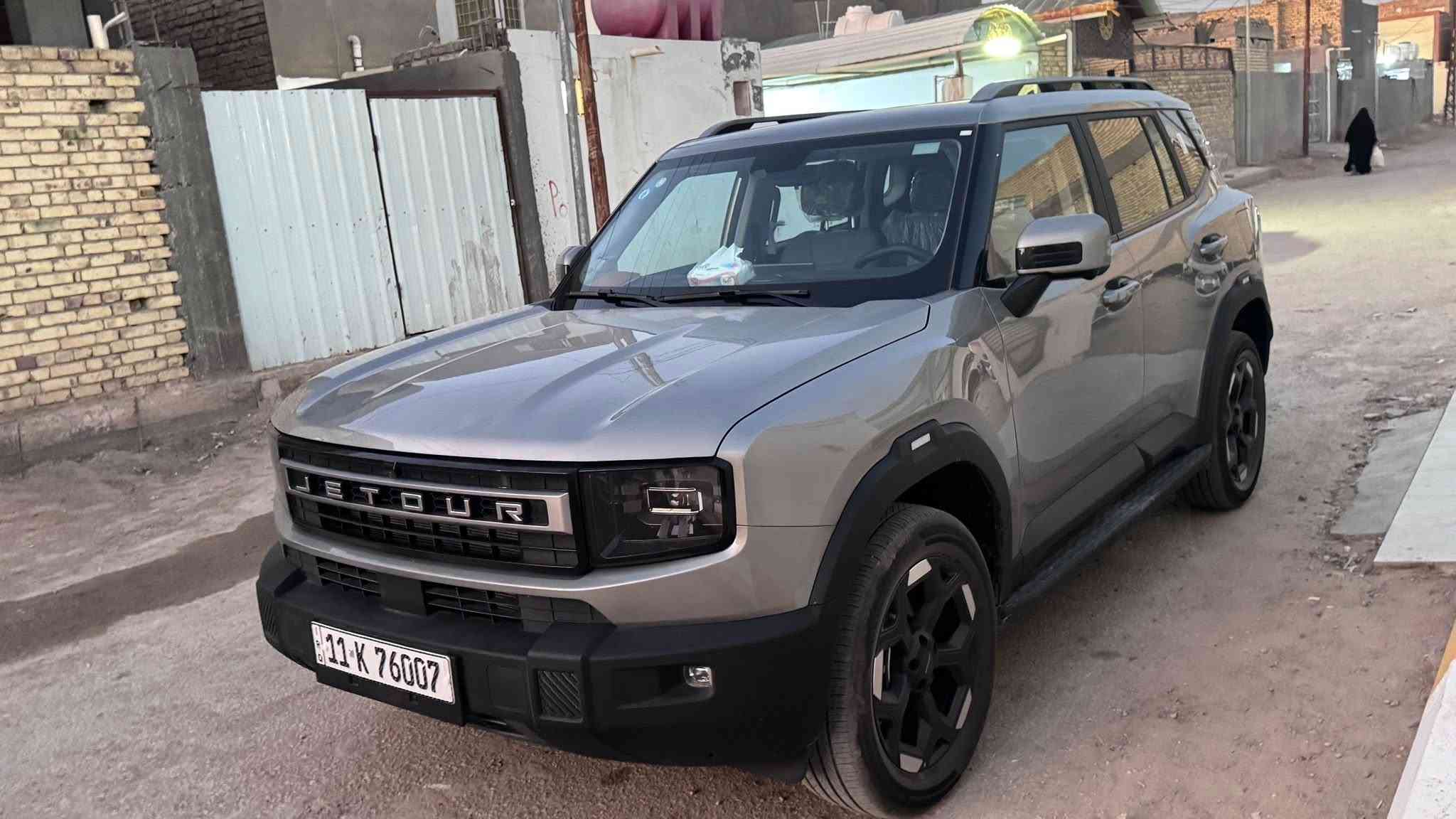🚙 جيتور T1 Comfort موديل 2026

ماشية 9000 km قابل للزيادة

اللون : رصاصي مات 

⚙️ المواصفات:

✅ محرك 2.0 لتر تيربو (4 سلندر)

✅ قوة 254 حصان

✅ ناقل حركة أوتوماتيك 8 سرعات (8AT)

✅ عزم دوران 390 نيوتن.متر

✅ سعة خزان الوقود 70 لتر

✅ تسارع 0 - 100 كم/س خلال 8.6 ثانية

✅ سرعة قصوى 180 كم/س

✅ 5 مقاعد رحبة ومريحة

✅ شاشة وسطية 12.8 إنش

✅ شاشة عدادات رقمية

✅ دعم Apple CarPlay وAndroid Auto

✅ شاحن لاسلكي للهواتف

✅ كاميرات محيطية 360°

✅ حساسات خلفية

✅ مقاعد جلد مع تحكم كهربائي للمقاعد الأمامية

✅ تشغيل بالبصمة ودخول ذكي

✅ مثبت سرعة

✅ أنظمة أمان متعددة

🛡️ ضمان المحرك: 10 سنوات من الوكيل 

شركة هارلم

العنوان: الديوانية /عفك

اللي مهتم بالشراء يتواصل وياي ***********
متواجد اتصال او واتساب
