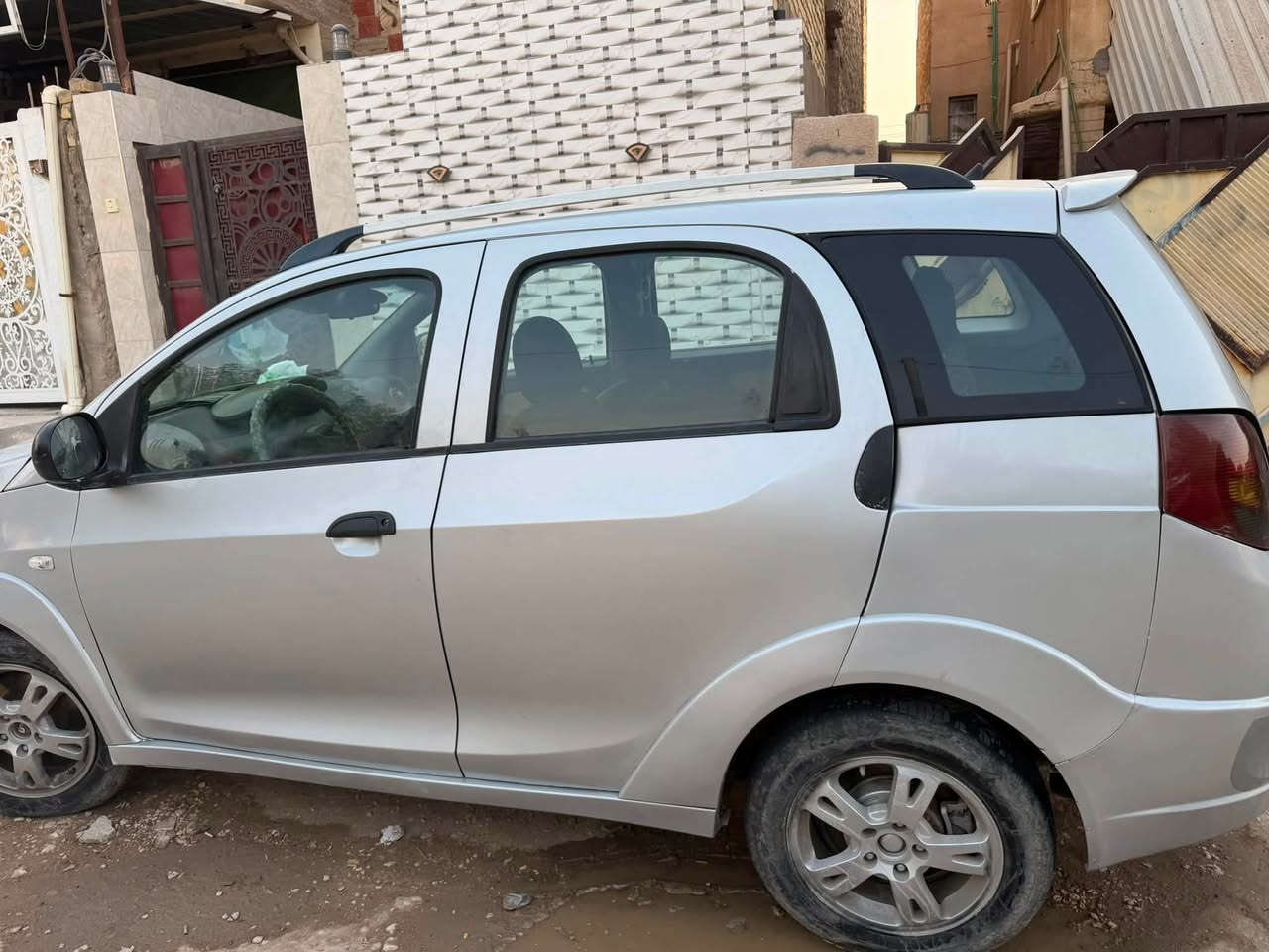 عندي شيري x1 موديل ٢٠١٤  للبيع مصارلي شهر من اخذته من صاحبه كير كهربائي حداديه كهربائيات مكفوله سنويه ل ٢٠٣٠ 
سعر ٣٧ وبيه مجال للاستفسار الاتصال على الرقم *********** مكاني بابل شارع 80
