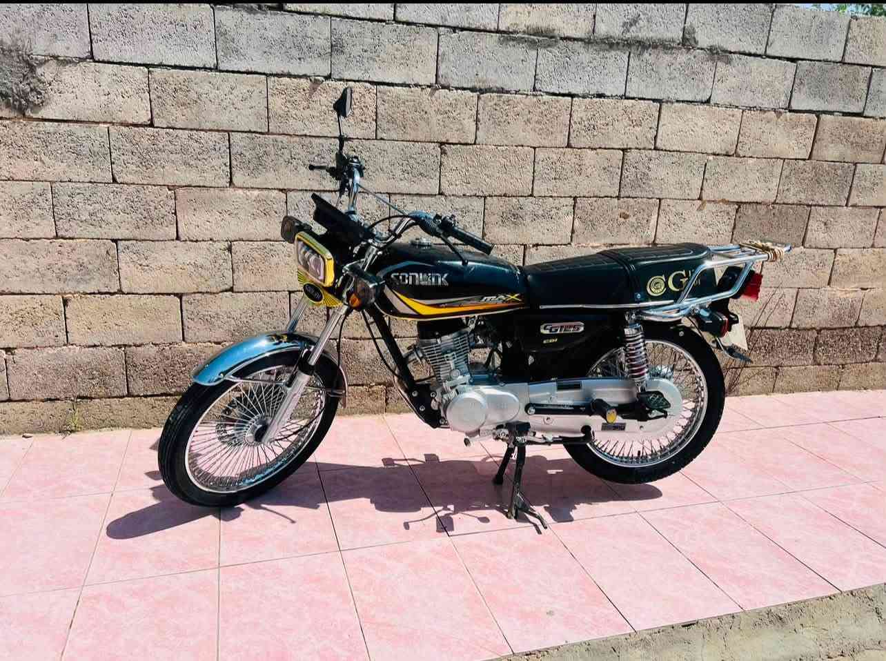 تايكر سونلك 2026 صار شهر ونص من اخذتها مابيها بس الشاشه ضاربه طارفها بس تشتغل رايده ب٦٧٥ وبي مجال 
الرقم ***********
