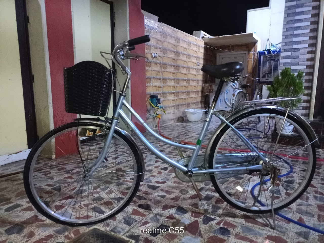 بايسكل عبدالحليم للبيع حجم 27 
السعر 65 
***********
***********
