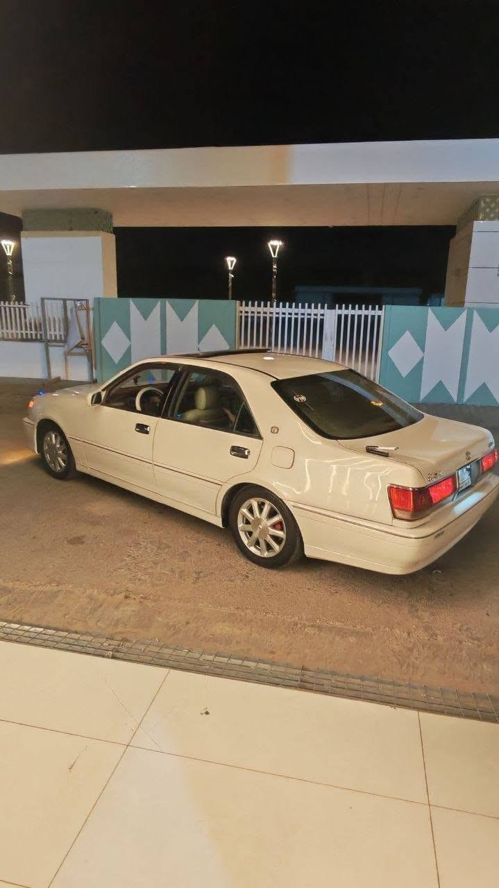 السلام عليكم
ملكة كرستال للبيع 
المواصفات 
لون صدفي مميز 
الغرفة جلد 
مكينة D4 الجبير شاصي 175 السيارة تبريد ثلج ❄️❄️
3 دكم بردة خلفية تحكمات ستيرن مثبت سرعه 
دبل شاشة تخم تايرات نضيف باتري جديد السيارة نضيفة و أحلى من الصور بيها كصة قمار ،، سنوية و وكالة فقط حدادية السيارة نضيفة كلش متحس ب الطسة و شرط وكالة من صاحب السنوية و بيها عائدية السيارة و  اوراقها كاملة 
للاستفسار عن السعر او بقية التفاصيل رقم الموبايل ***********
