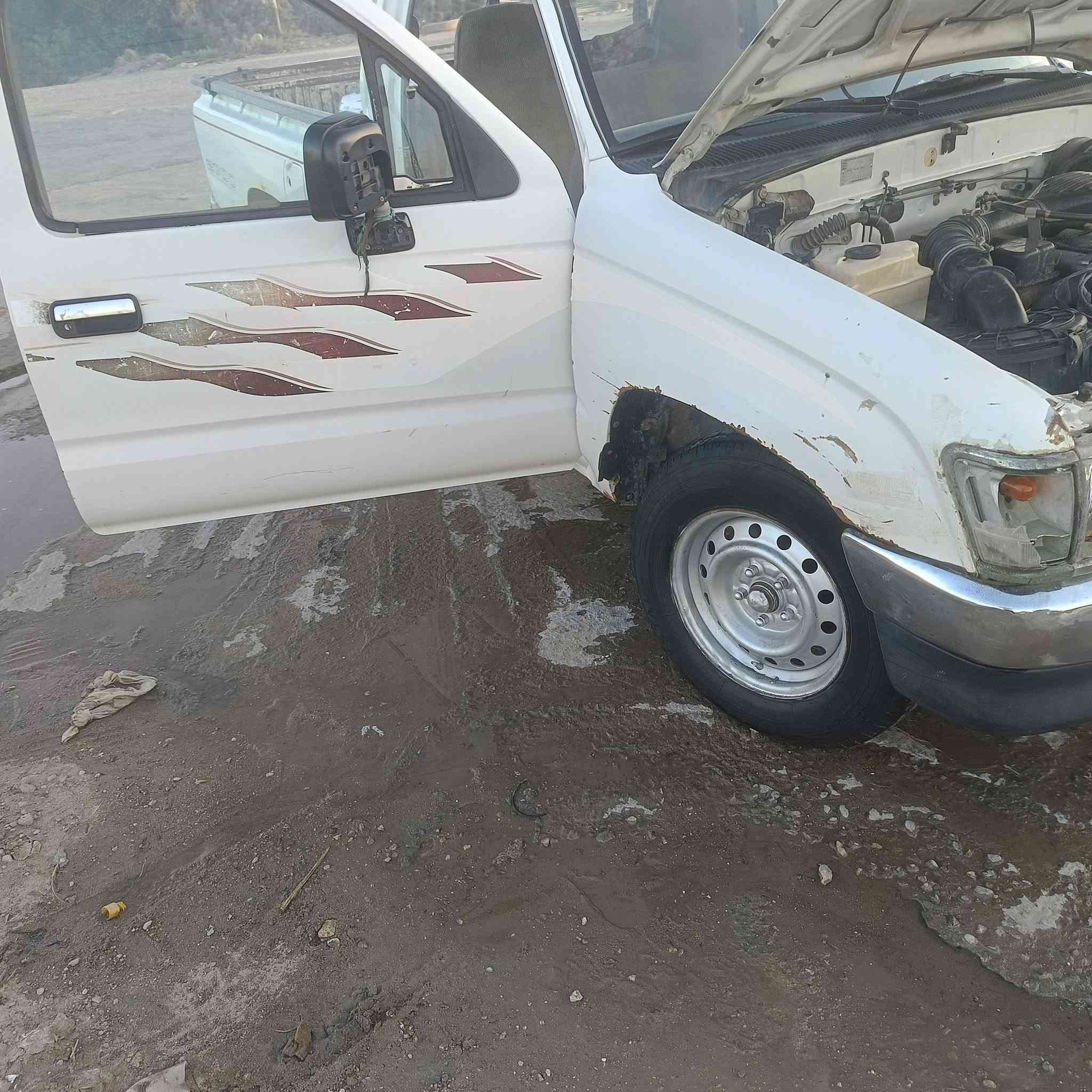 سلام عليكم البيع بيكم98متجيه محرك اكسن شاصي كير  كفاله لاتنقيص ولابخار  رقم بابل 27سيار مال جناي رقم هاتف ***********
