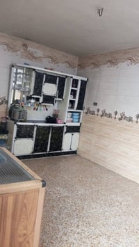 بيت • ٢٠٠م • طابق ونص