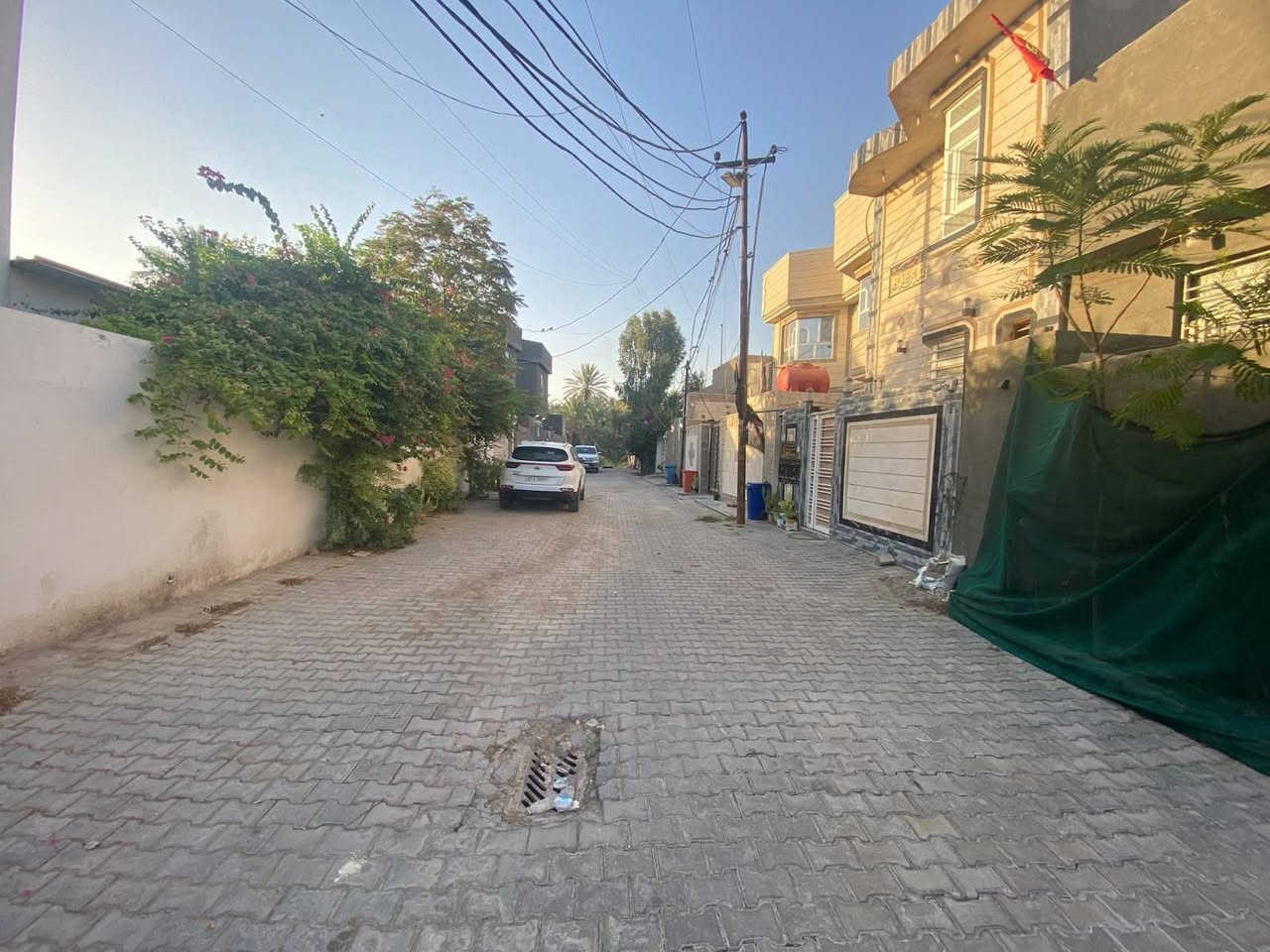 #بيت_للبيع #السماوة
#بساتين_محمد_علي 
بيت للبيع بساتين محمد علي مساحة ٢٣٨/م ركن على ثلاث شوارع مقرنص قريب منتزة الوردة طابق واحد
غرفة وحدة و اصاله و استقبال و مطبخ و خدمات صحية البيت لصاحب الارض مباشراً
للاستفسار اكثر الاتصال على رقم 
*********** واتساب متوفر 
ومن لديه عقار للبيع يرجى التواصل معنا
