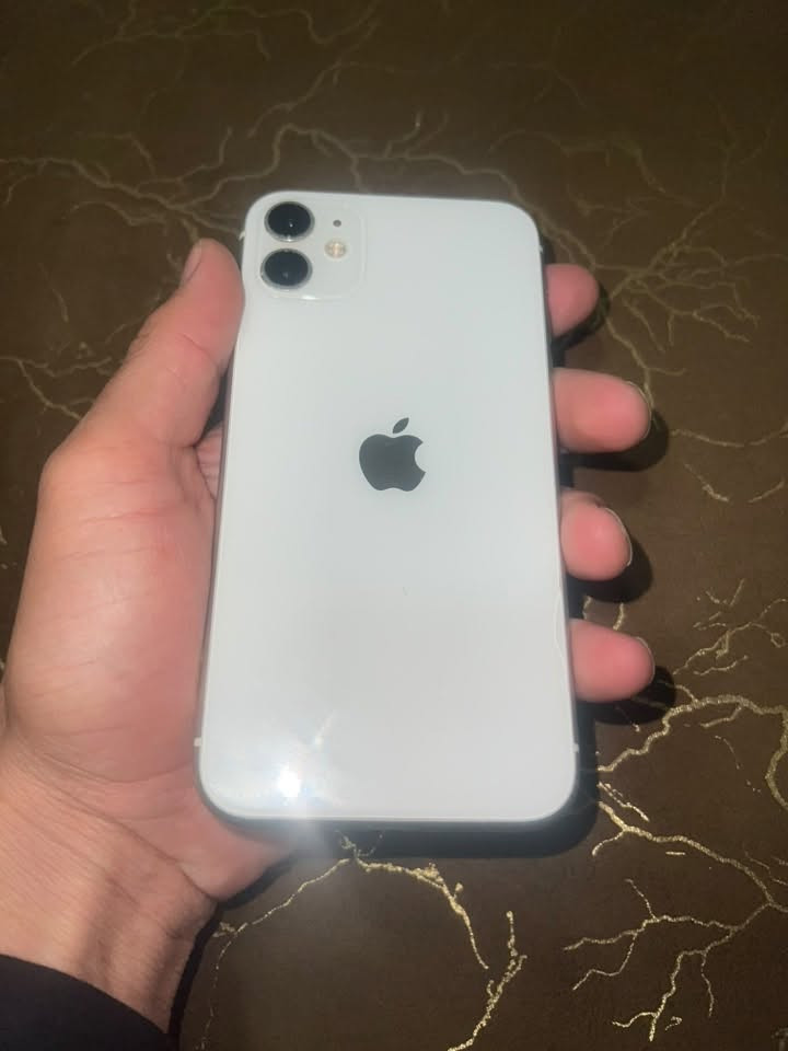 📱 آيفون 11 عادي للبيع
✨ المواصفات:

• اللون: أبيض 🤍

• الجوانب: فضي

• دبل شريحة 📲

• الذاكرة: 256GB

• البطارية: 70% 🔋

• الجهاز وضع شركة كارتونته معا

• الجهاز كامل وضع شركة

🔹 ملاحظة:

الشاشة بيها فطر بسيط وقديم، وما مأثر على الاستخدام.

💰 السعر: 200 ألف دينار

💵 بيه مجال

📍 الموقع: بغداد

📞 للتواصل وتساب فقط   ***********
