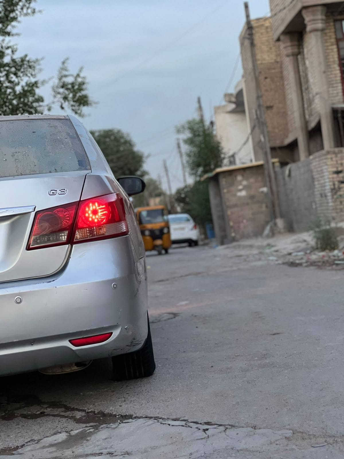 بيوايدي
مكفوله كفاله عامه من الصبغ
حته اهلالات ما معمره كير عادي
محرك تبريد صدر كلج كله نضيف
اباسمي مراوس فقط مابيع ماشيه ١٣٣ حقيقي
***********
