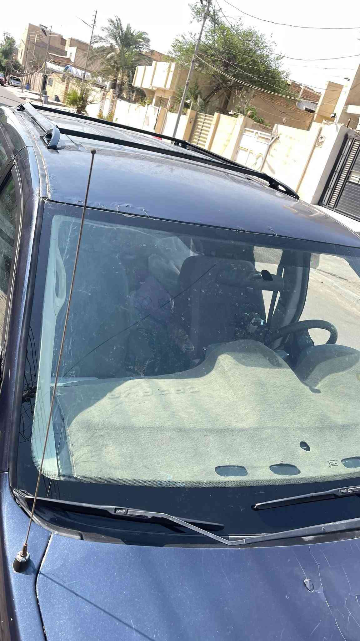 سيارة عائلية دوج كرفان سبعة راكب
للبيع او مراوس بسيارة صالون

موديل ٢٠٠٨ رقم دولي باسمي هزة جديده

مواصفات فول التبريد ثلاث قطع

سبعة راكب الابواب كهرباء

الجنطة كهرباء

السيارة مصبوغة حزام

الكشنات لغرف 

محرك ستة سلندر حجم ٣٣٠٠ اقتصادي

تفيد ابو العائلة

وتفيد للخطوط 

مكان السيارة ميسان المركز

الاتصال ***********
السعر ٩٠ ورقة مجال للعملة
