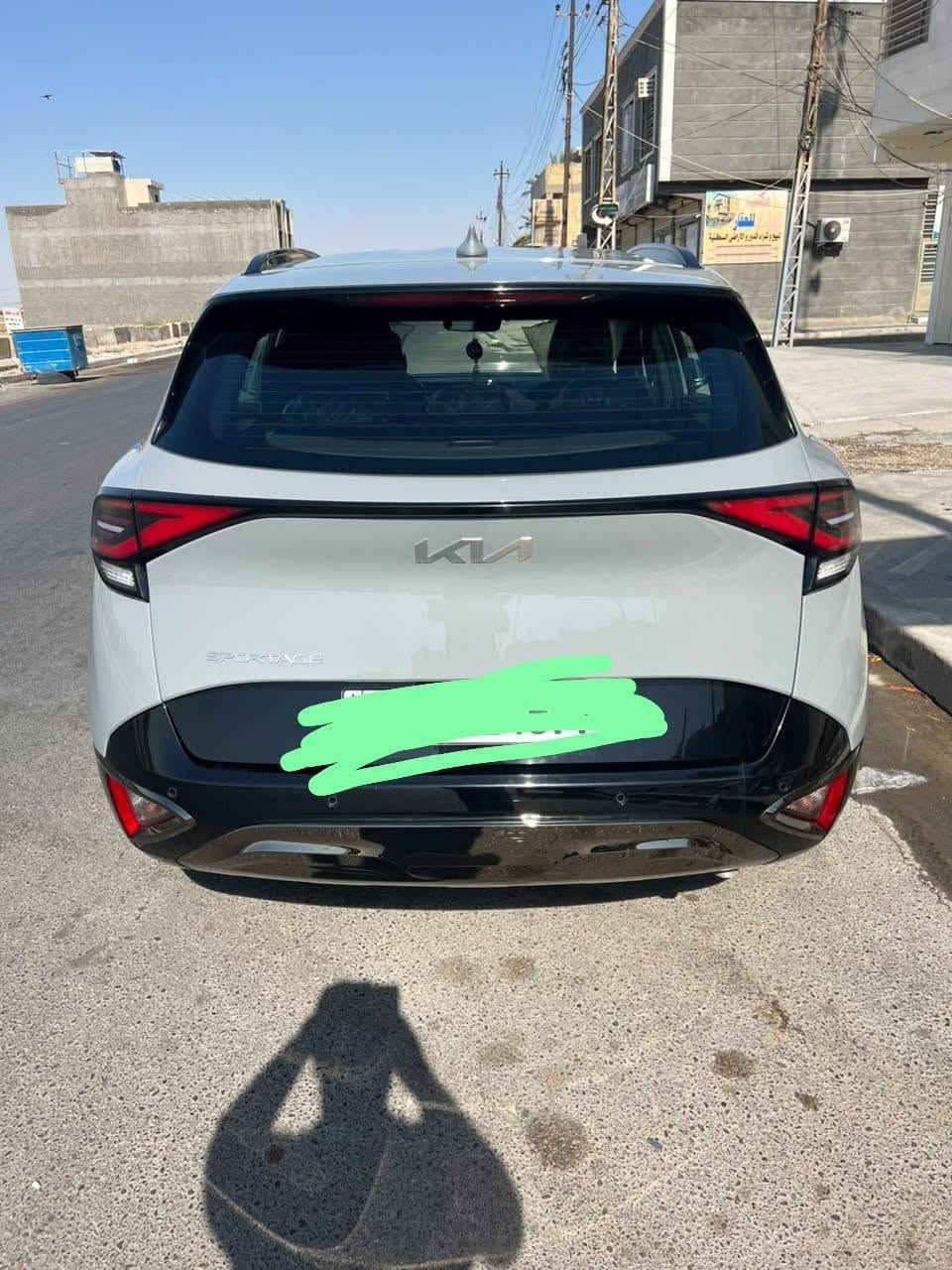 السلام عليكم سبورتج موديل ٢٠٢٥ سمنتي خليجي رقم أربيل تحويل مباشر ماشيه ٤٥  الف مواصفات بلاك ادشن مكفوله كفاله عامه عدا طخه بصيطه موضحه بالصور سعره ٢١٥ بيه مجال بصيط *********** مكانه بغداد حي البساتين
