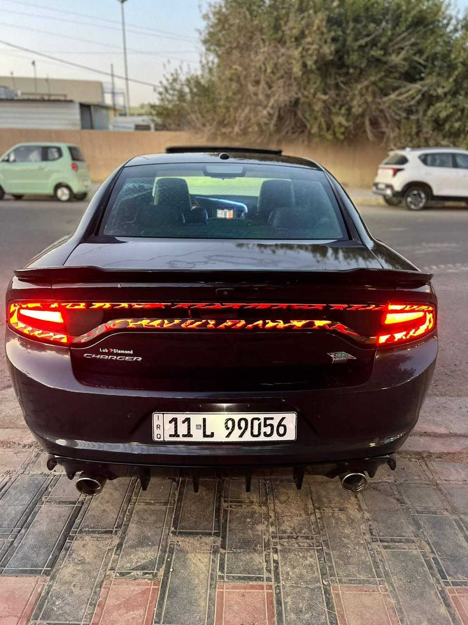 جارجر sxt plus 
موديل 2019
مواصفات
فتحة
داخل جلد
كشنات تحكم ذاكره
كشنات تدفئة تبريد
وتحكم ستيارن 
وبصمة واحدة
حادثها جاملغ الخلفي والباب جهة سايق
وبيها جاملغ امامي جهه صدر مبدل اهنا بالعراق والباقي مكفول 
سيارة بغداد باسمي تحويل ثاني يوم 
السعر 195 وبيها مجال سونار موجود العنوان الكاظمية الظباط *********** بغداد, العراق
