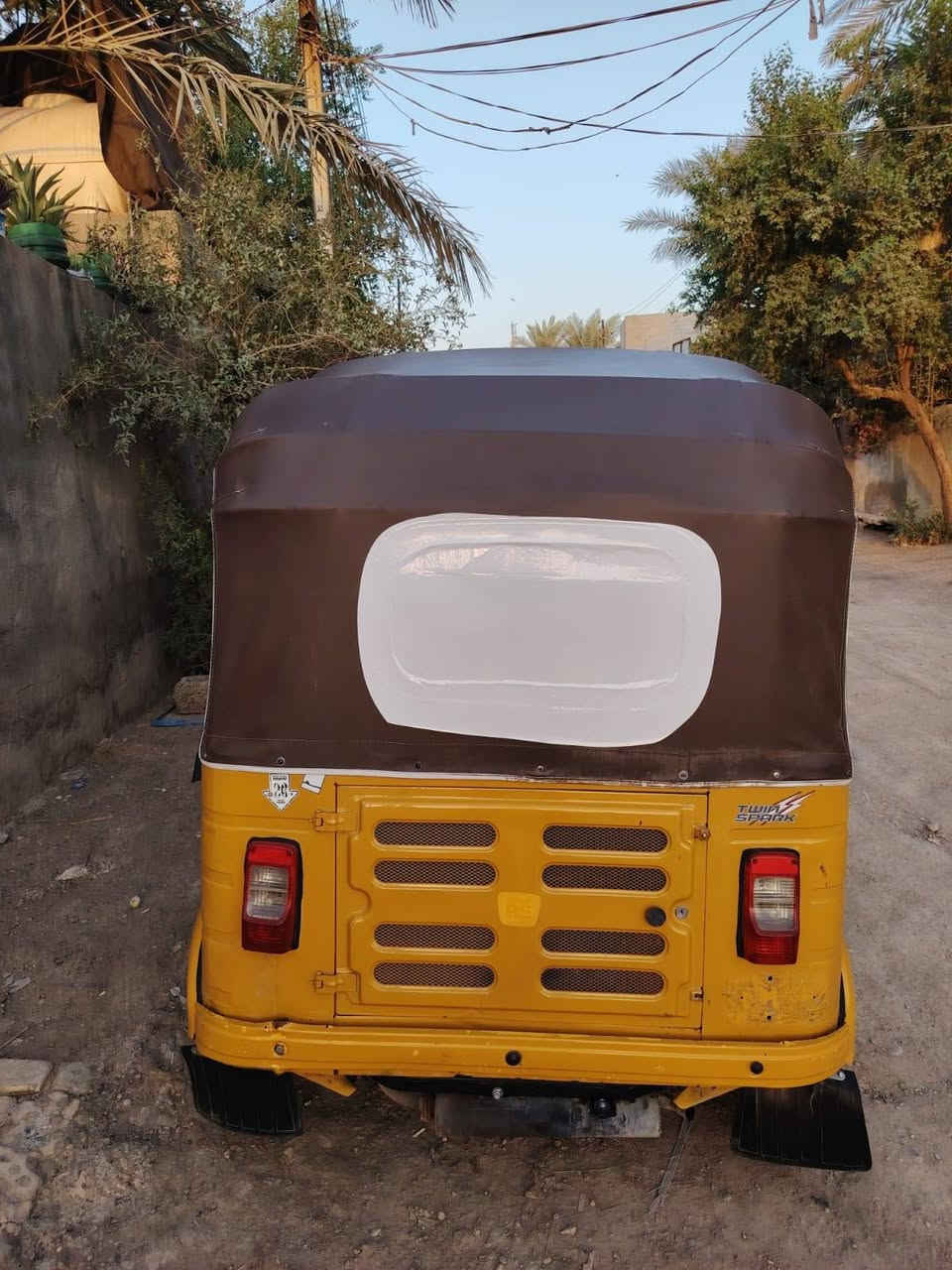 #تكتك_للبيع
الموديل ٢٠٢٠
اللون اصفر 
رقم بغداد مشروع وطني 
كاملة من كل شيء اي نقص ما بيه نظافة جيدا جدا 
بأسمي تحويل بنفس اليوم 
للإستفسار الإتصال 
على الواتساب ***********
 او الماسنجر
