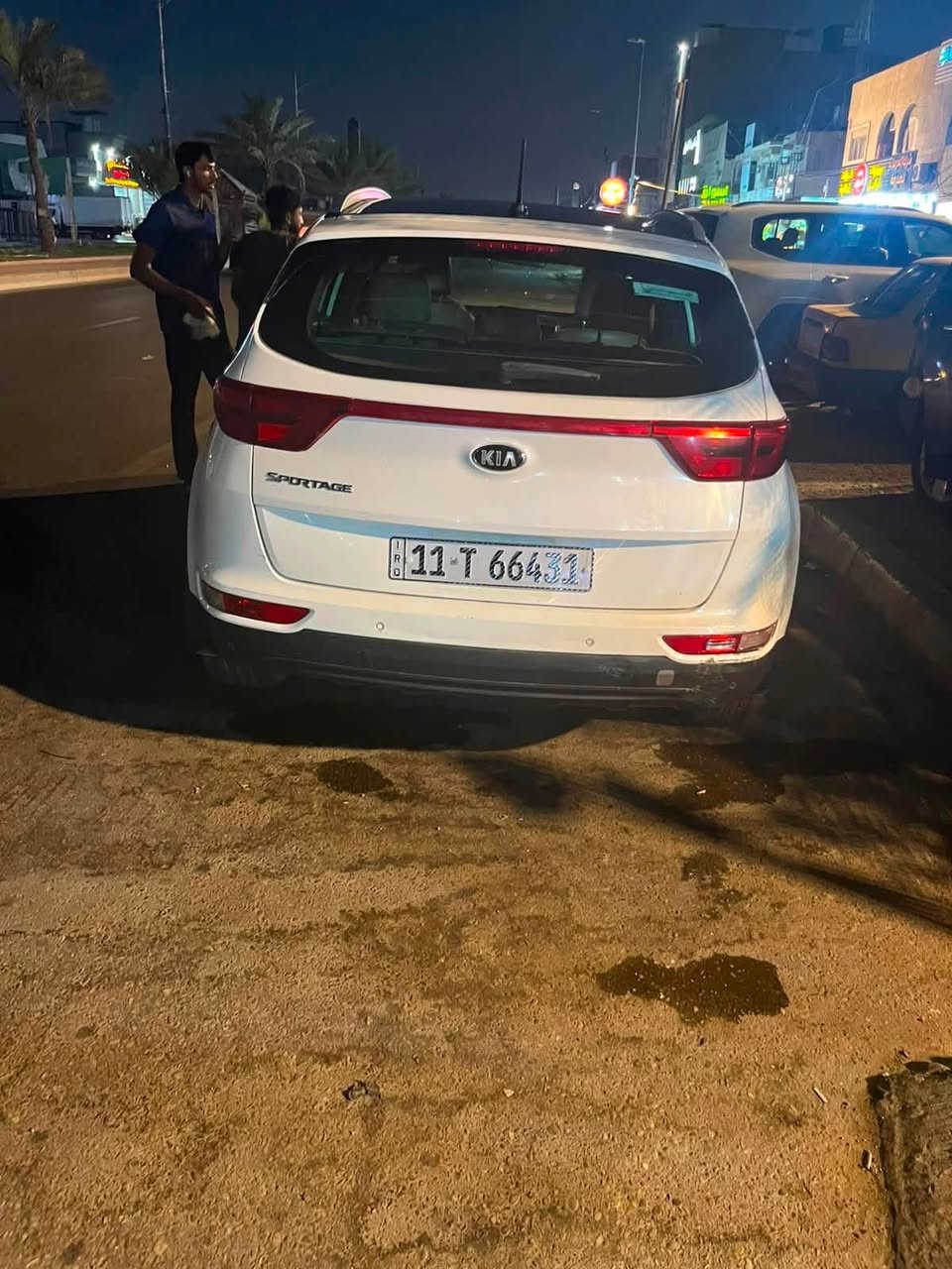 سبورتج موديل 18
فول مواصفات عدى بصمة 
ماشية 152 ألف 
وارد خليجي مكفولة من صبغ عدى بارد بيها بالباب الي مقابيل السايق شي إصبعين او أصبع سعرها 175 ورقة 
***********

