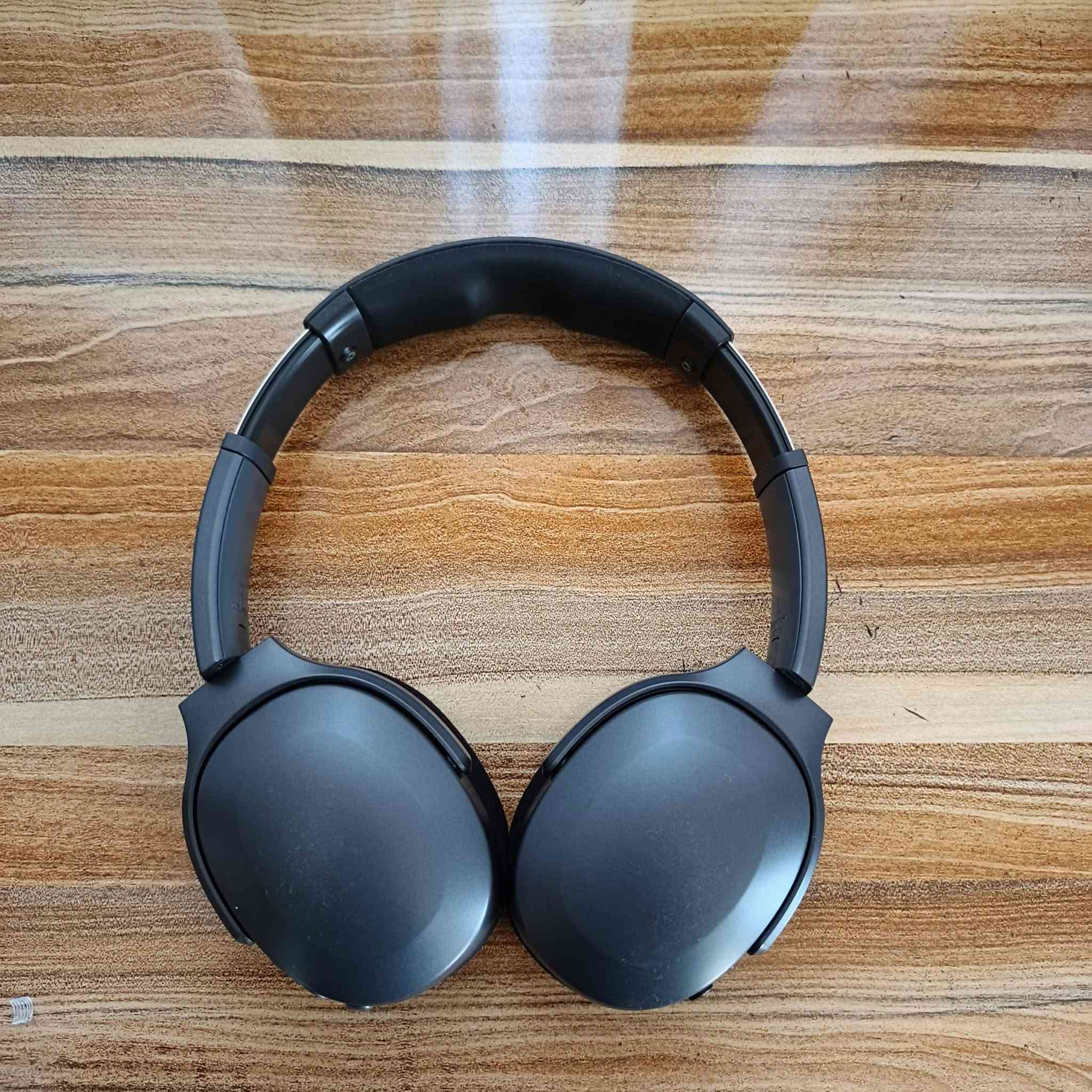 Skullcandy Crusher 540 • نظيف ٩٩٪ • بيس اهتزازي