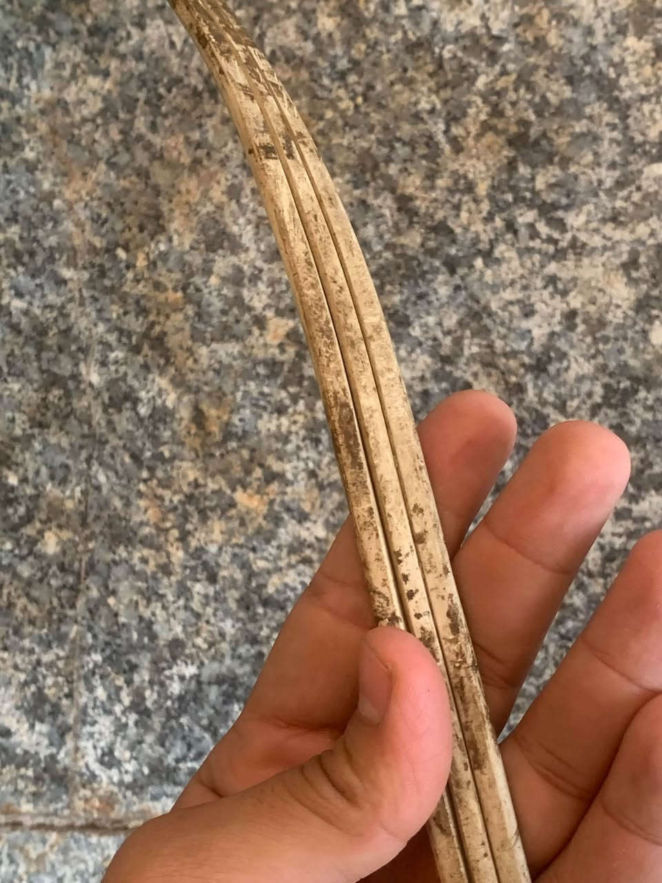 مكيف جنرال 27 طنين وربع فقط عطل الماطور ثمن سعره واتصل ***********
