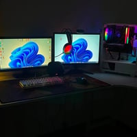 السلا عليكم عندي PC للبيع  شلعة كاملة فقط يعني تشد وتلعب كبل ماكو اي ن...