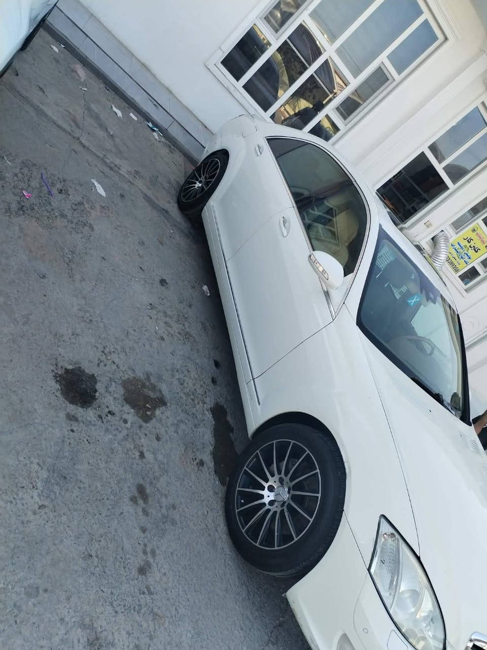 مارسيدس فول مواصفات خليخي ٣٥٠ s ٢٠٠٧  رقم انبار ابواب شفط صندوك شفط ٦ سلندر داخلها جوزي سياره حلوه تخم تاير صدر جديد ويل كب جديد كهربائيات كلها شغاله السعر ١٤٠ وبيها مجال العنوان الانبار الخالديه للاستفسار ***********
