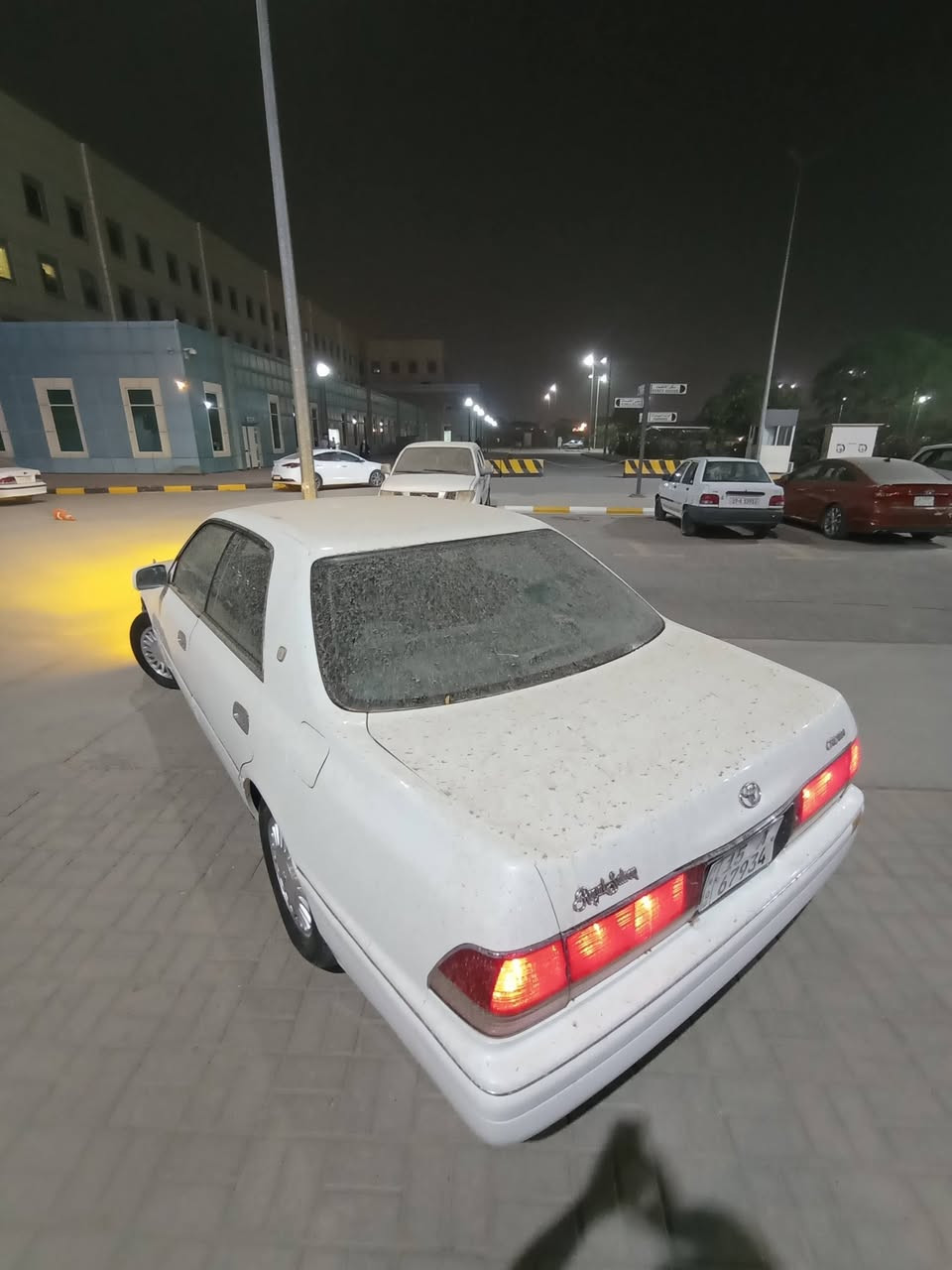 سعر 88 
راس الثور فلات موديل 98
محرك 3000 شاصي 55
تبريد امامي خلفي كشنات كهربائي 
رقم انبار انكليزي بسمي مداور بنجف
كصه ربع أمامي باقي مكفول 
*********** واتساب شغال
