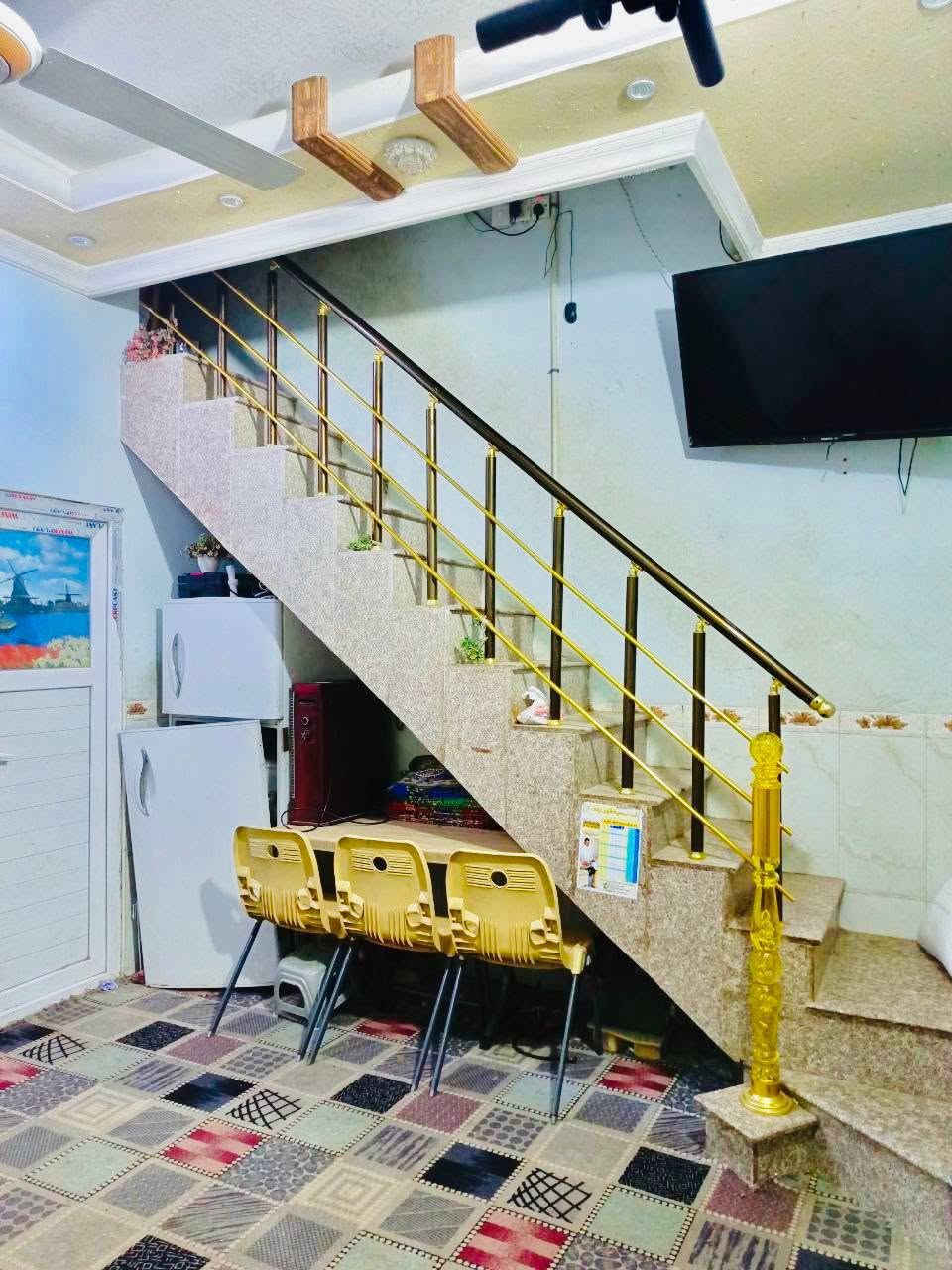 السلام عليكم 
دار 100 متر للبيع الاساس تجعيب بناء بلوك سقف عكاده يحتوي على غرفه او صاله او مطبخ واستقبال او صحيات داخليه او خارجيه 
السعر (30)مليون او بي مجال
 العنوان: النجف الاشرف / شار ع المعمل  /خلف مدرسه علي الرماحي 
للاستفسار  مكتب المهندس 
***********
***********
