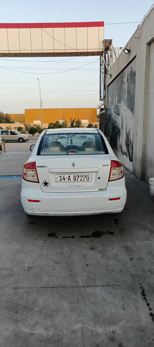للبيع – سوزوكي SX4 
الموديل: 2010
وارد: خليجي
السنوية: 2031
التسجيل: باسمي
المواصفات:
محرك وكير أوتوماتيك كورولا بيكاجو 1600
شرط التحويل
تخم تاير جديد
كهربائيات كاملة
تبريد ممتاز
تحكم بالستيرن
السيارة جاهزة للاستخدام ولا تحتاج أي مصروف.
السعر: 5,800 دولار أمريكي، قابل للتفاوض بشكل بسيط.
الموقع: البصرة – خور الزبير
للاستفسار: 📞 ***********
