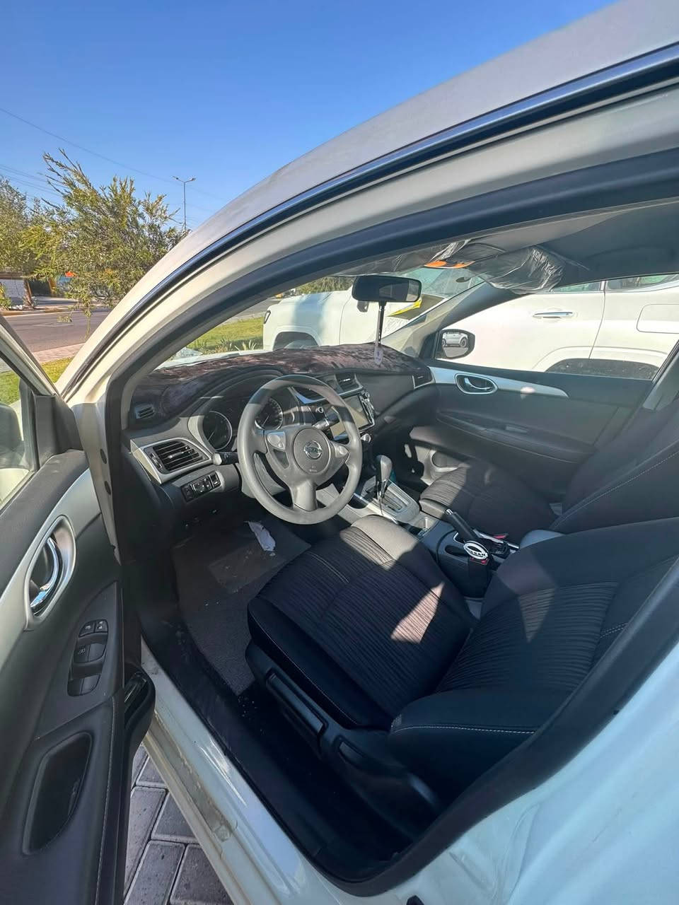 🚘 للبيع نيسان سنترا 2025 | زيرو 🔥
📌 الموديل: نيسان سنترا 2025
⚙️ المحرك: 1600 سي سي
⚙️ القير: أوتوماتيك
📍 الرقم: أربيل – باسمي
📄 البيع: وكالة / تحويل
📊 الممشى: 5,000 كم فقط
🛡️ ضمان الشركة: باقي 3 سنوات
🔧 كفالة عامة: من دعامية إلى دعامية
❄️ التبريد: ممتاز
🚗 السيارة: نظيفة جداً وشبه زيرو

💰 السعر: 145$

📞 للاستفسار: ***********
