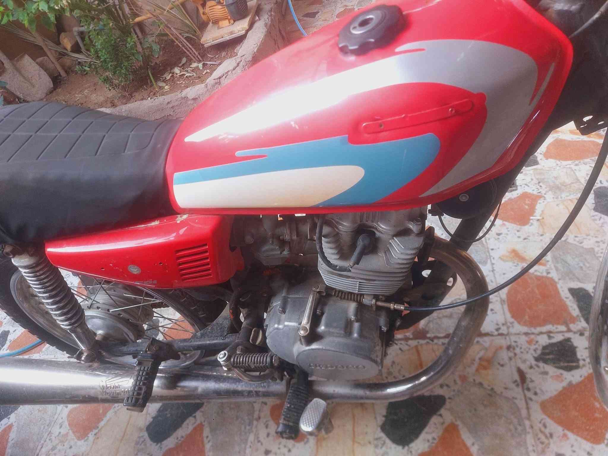 بدون تفاصيل