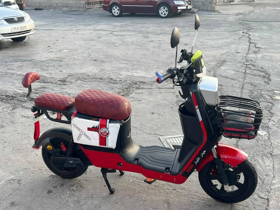 ماطور شحن لبيع نظيف بلادي مأطور كامل أربعه كير بطارية 5حجم كبير ماطور مستخدم قليل رقم الهاتف ***********
