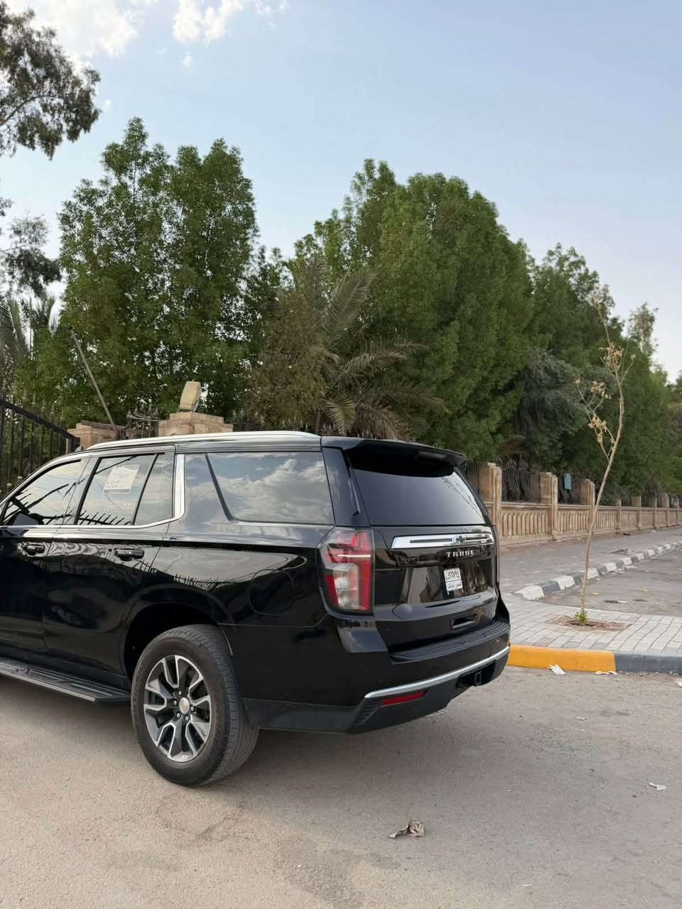 فقط للبيع بدون مراوس تاهو 21 LT فول   معروضه $338
داخله بكتاب دبلماسي بدون رقم دخول جديد تترقم كل محافضات  
بيه صبغ 3 قطع بدون دواخل اثر شخط 
ارباك برده فقط  سوناره موجود 
فول مواصفات مكانه بابل وبغداد رقمي *********** فقط اتصال اخوان وفقط بيع بدون مراوس
