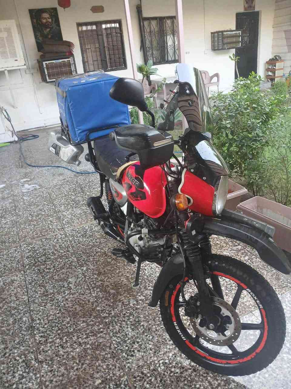 سلام عليكم بوكسر ٢٠٢٣ جبلي مرقم ديالى مشروع وطني وين ما يعجبك تحول الدراجه مجفته مره وحده الويل الوره بس تبديل يرادله يمشيك منا السنه وما عليه شي واي نقص مابيه اريده 2250 ومجال بسيط بيه 
***********
