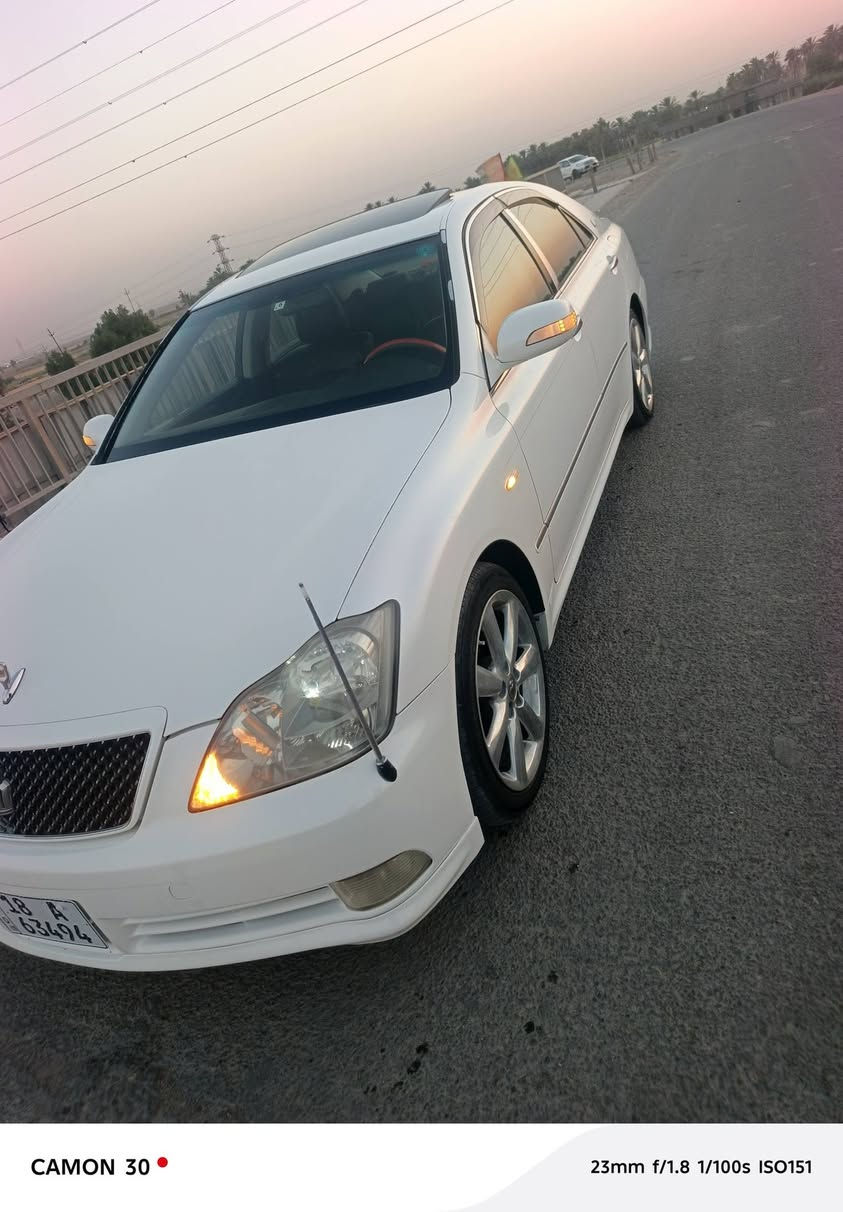 السلام عليكم 
شاهينه موديل 2005 فول مواصفات واحد ع واحد
قرار 102 تسجيل جديد رقم بابل بسمي تحويل مباشر 
السياره جاهزه للاخير كير محرك تبريد حداديه كفاله 
مكفوله كفاله عامه من الصبغ والتبديل والضربه والكص ونقل الجثه السعر 165 وبيه مجال 
مكان السياره بابل للاتصال ***********
***********
