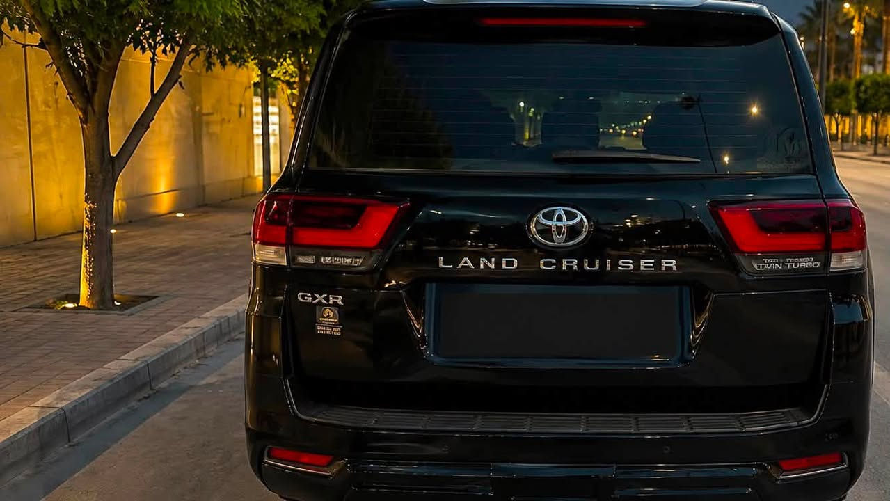 لاندكروز ٢٠٢٢ موصفات عاديه
Gx شركات
 ماشيه ٩٢٠٠٠
رقم بغداد باسمي
عنواني بغداد 
السعر ٥٤٠٠٠$
السياره فقط bdr قدر اصبع بالبنيد اثر حصوه 
السياره جديده جدا
محرك ٤٠٠٠ مفتوح المرغوب
***********
