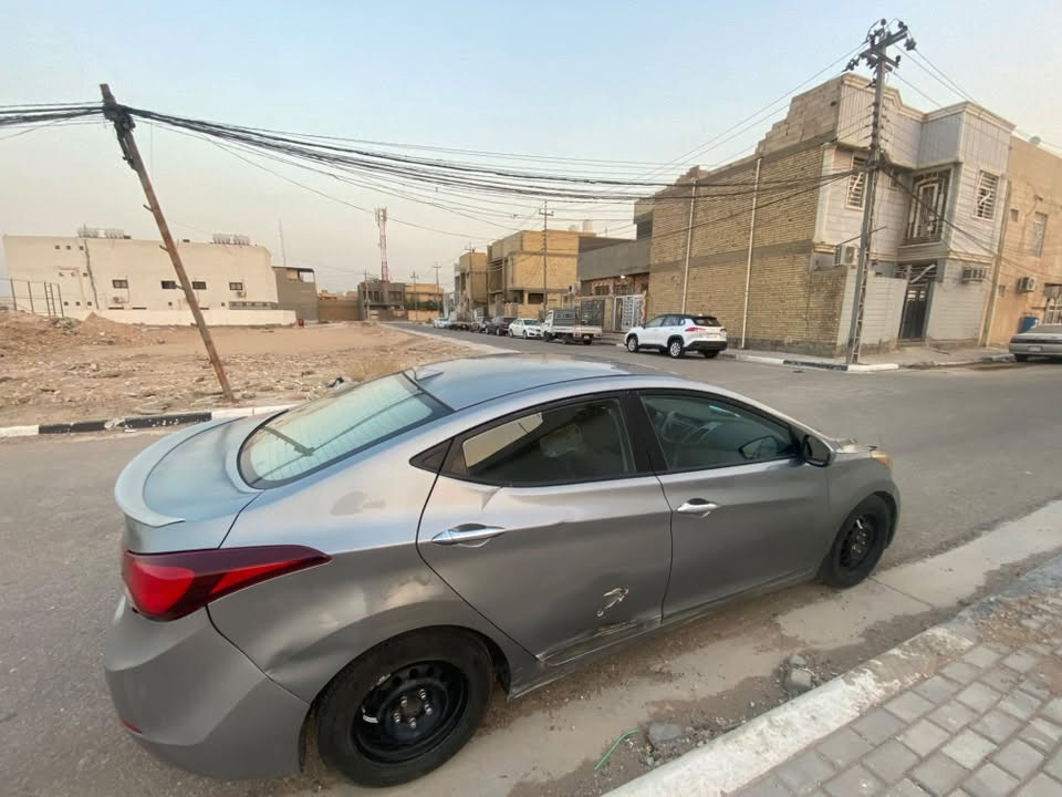 سلام عليكم النترا 2016
المحرك 1800 
وارد أمريكي 
ماشيه 200
الرقم أربيل سنويه (منتهي )
حادث بامريكا قطعتين وهنا نضربت باب 
أبيعه علىً وضعيته 
للاستفسار اتصال ***********
