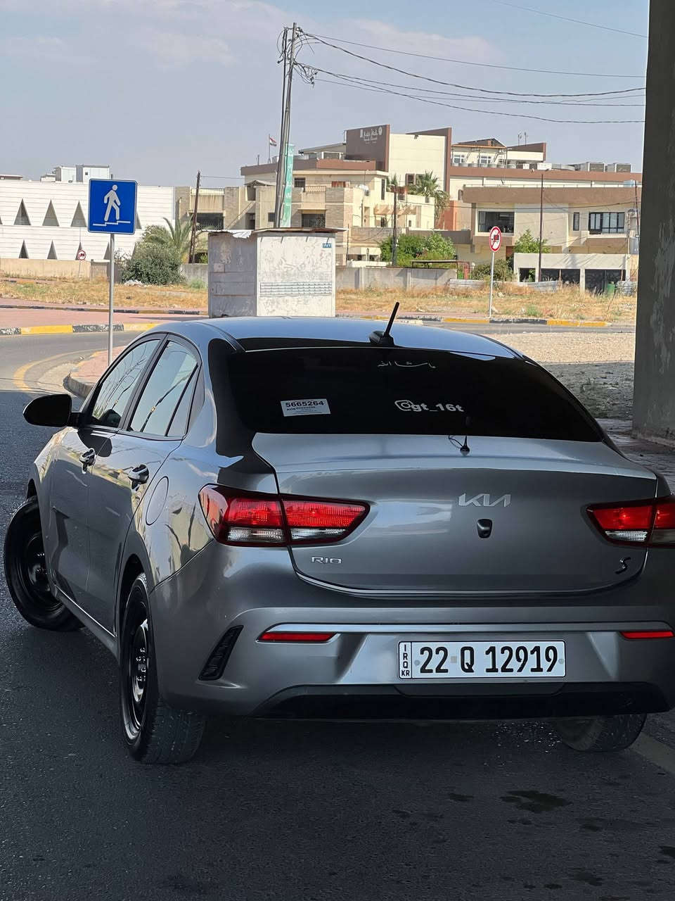 السلام عليكم
كيا ريو 2023 
ماشيه 27 ميل
سعر 115 
ضرر سياره 3 قطع
تفاصيل خاص وع رقم ***********
