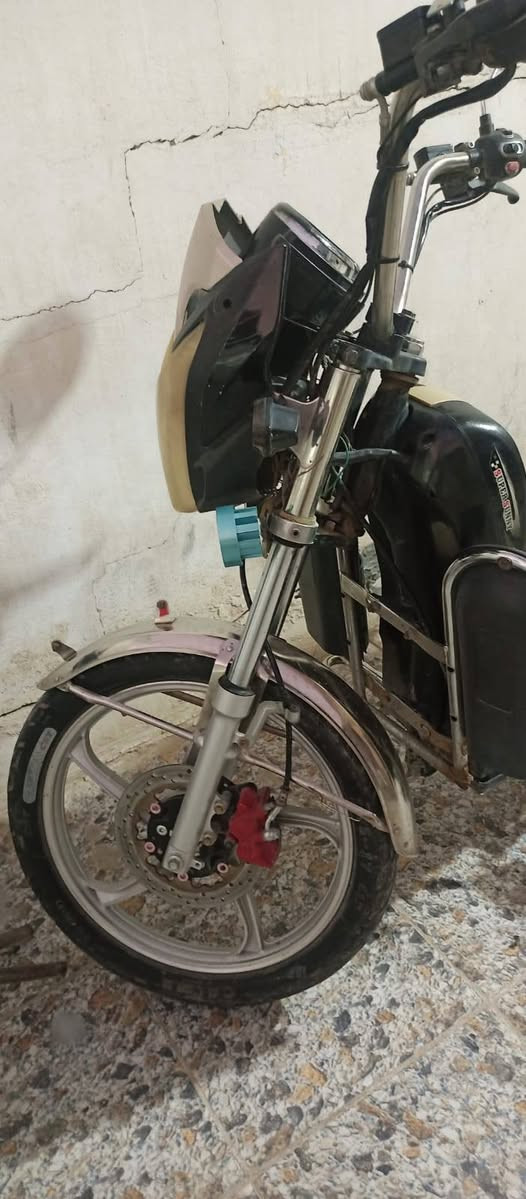 السلام عليكم
دراجه هارلي للبيع شاحنه مابيها والدراجه مخلصه شحن على الفحص سعر الشاحنه ينزل من لسعر  العداد مالت بي واير مكطوع نقصه بس واير  ومفتاح احتياط بيها  سعرها 250 

*********** مكاني فلوجه
