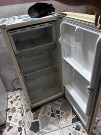 ثلاجه مستخدمة • شغالة • تبريد فول