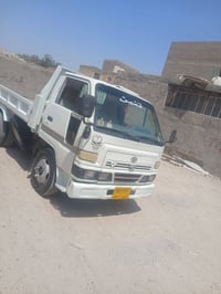شاحنة • للبيع • تواصل