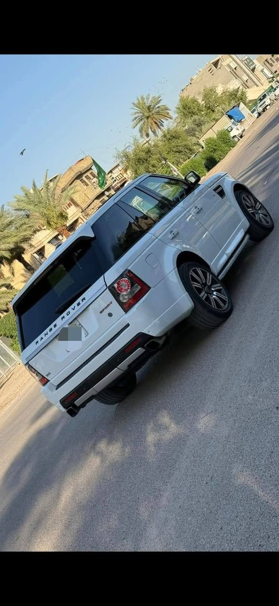 السلام عليكم  للبيع  رانج روفر  موديل ٢٠١١  وكاله سردار كفاله عامه بعدها  على وضع   شركة لاضربه ولا صبغ فقط دعاميات مصبوغه فول مواصفات واحد على واحد جكات تصعد وتنزل بصمه بوب وتشغيل كشنات جلد + كهرباء صندوك كهرباء شاشه + كامره + حساسات اماميه وخلفينه ثلاجه تبريد ثلج مكينه عاديه المرغوبه بدون سوبر  السياره كلش كلش نضيفه جاهزه  للستفسار مراسله صاحب السياره *********** موجود وتساب

نص مكتوب في الصور:
- منشور احمد مجيد الشمري
- المصد الخلفي : صبغ رصعات وخدوش
- كلير
- معجون
- صبغ
- بارد
- تبديل
- المصد الامامي :صبغ +رصعات وخدوش +بارد
- ملاحظة / نخلي كامل مسؤولياتنا بعد انتهاء الفحص وتسليم التقرير الى الزبون
- ملاحظة : نخلي مسؤوليتنا التامة عن العيب الشرعي في السيارة