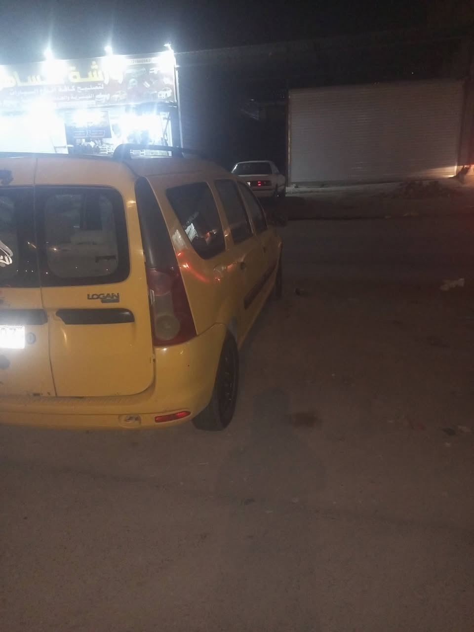 سلام عليكم رينو سبعه راكب البيع مصفرهه هيه وغرامات رقم قادسيه نكليزي مكينه وكير كورله وتماتيك سعر 32 وبيهه مجال لطيبين مكاني نجف شراي يتصل ويدلل *********** سياره موديل 2010

