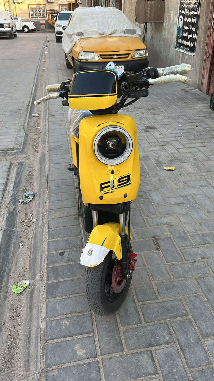 سلام عليكم دراجه شحن R9 2026 فول مواصفات كلشي مامبدل بيها فقط التاير الخلفي مالت دراجه ماكس اصلي الدراجه فول مستعجل ع بيعتها سعرها راسلني واتساب سريع البيعه مستعجل *********** واتساب
