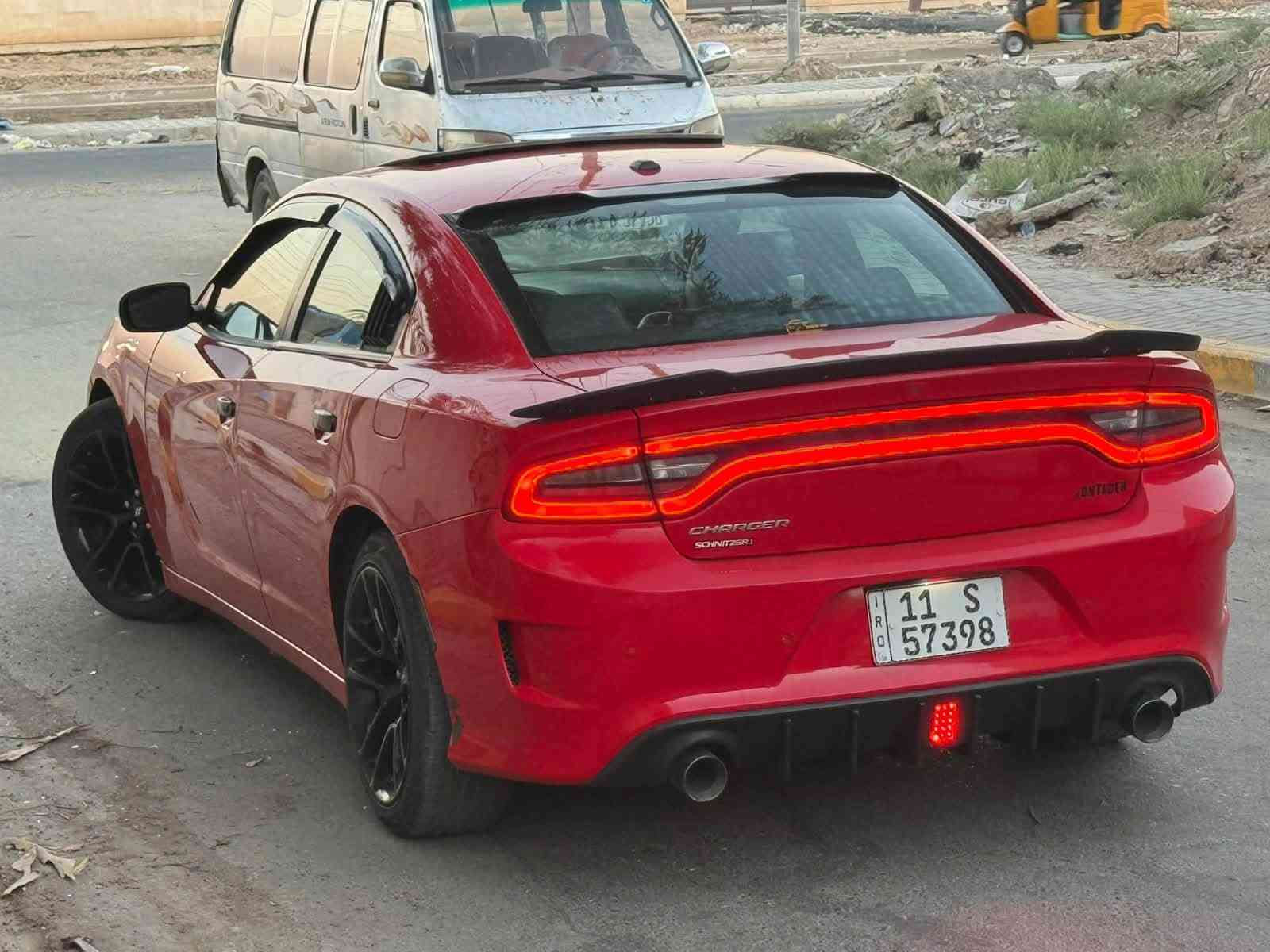 السلام عليكم
للبيع جارجر 
السعر 172 بيها مجال
موديل 2022 Sxt بلاس
حادثها بنيد وجاملغ وباب السايق مبدل بلادي صبغ 
واصل للغد وشاصي
 مابيها اي نقص
 اصل هزه وسنويه ب اسمي 
المواصفات :
شاشه كبيره 
كشنات حضن 
تبريد قطعتين
تدفئه كشنات + هيتر مرايه 
مواصفاتها sxtمعروفه 
منظومه لايت زينون
مكاني بغداد التواصل. ***********
