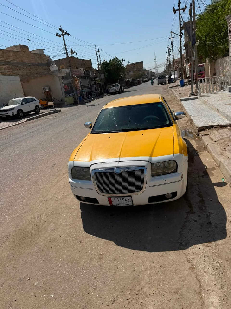 السلام عليكم للبيع اوباما ٩  بيها فخذه رقم انبار مشروع وطني كير مكينه جديده هسه بدلتها ادامه كامله بلكات مجاول نوزلات باتري داينمو تبريد ثلج منضومه كامله جاهزه للشغل بس حداديه نص عمر مكانها العمارة السعر ٨٥ بيها للاستفسار اتصال ***********
